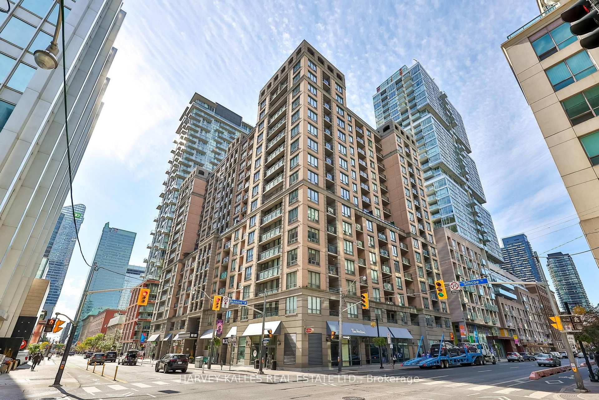 Photo 3 of Unit 515, 140 Simcoe Street, Toronto, Waterfront Communities — HOMEH