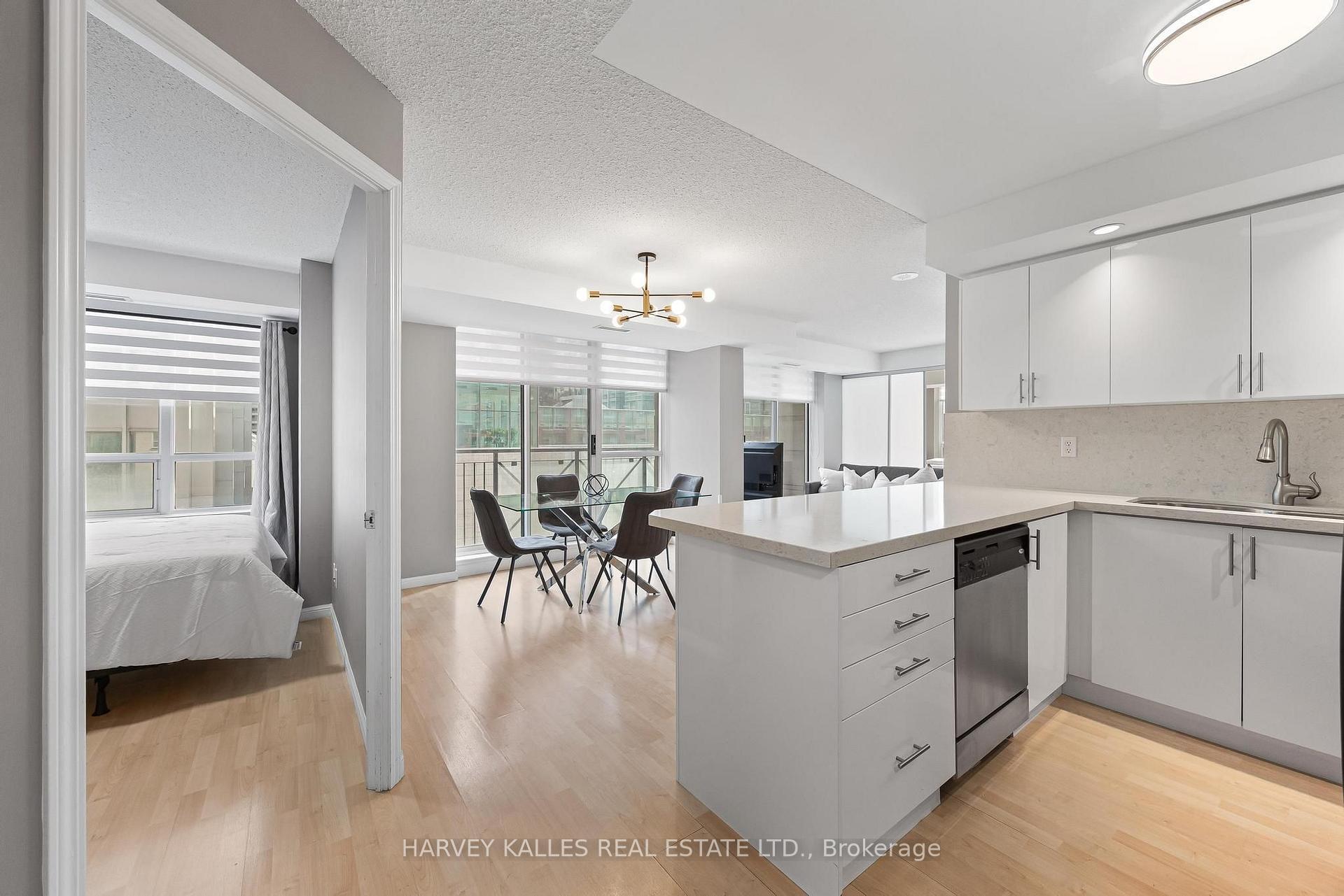Photo 9 of Unit 515, 140 Simcoe Street, Toronto, Waterfront Communities — HOMEH