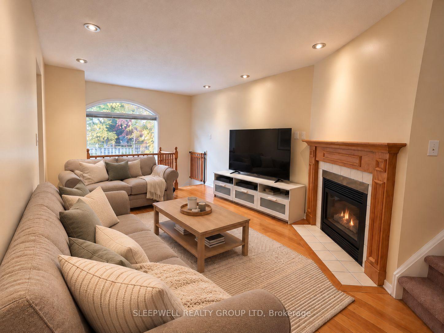 Photo 3 of 2 Jackman Terrace, Ottawa, Kanata - Katimavik — HOMEH