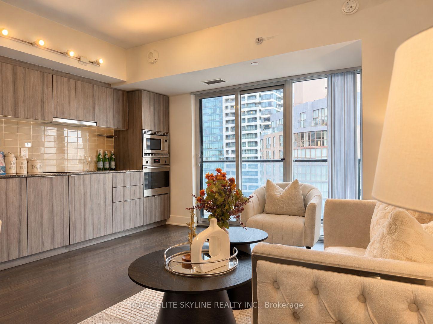 Photo 3 of Unit 2401, 955 Bay Street, Toronto, Bay Street Corridor — HOMEH