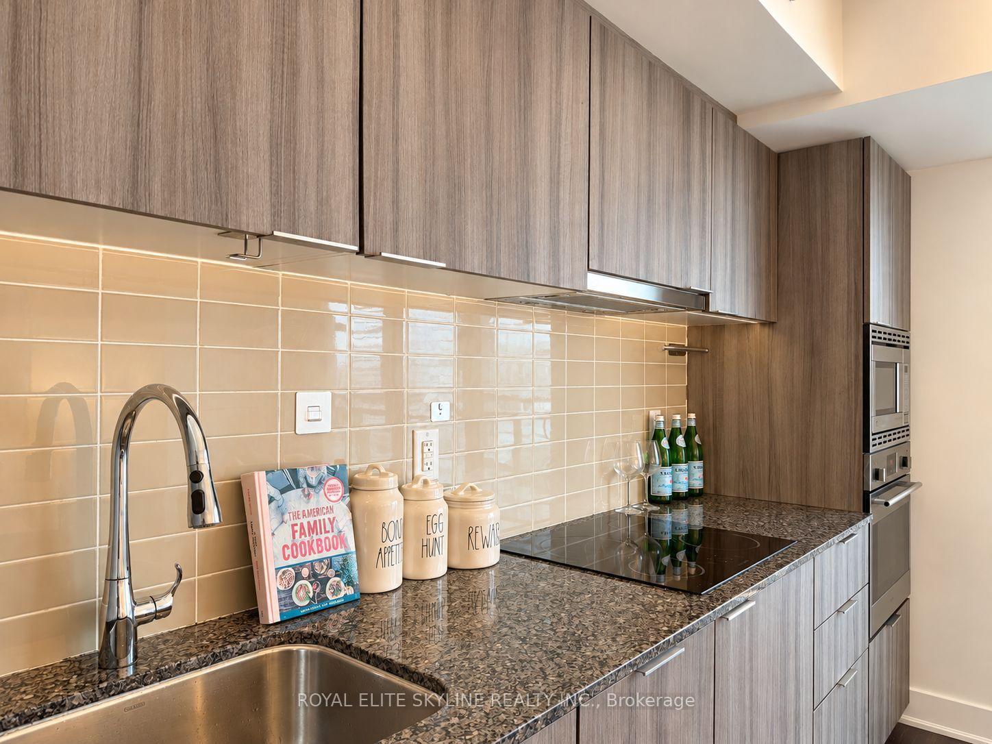 Photo 21 of Unit 2401, 955 Bay Street, Toronto, Bay Street Corridor — HOMEH