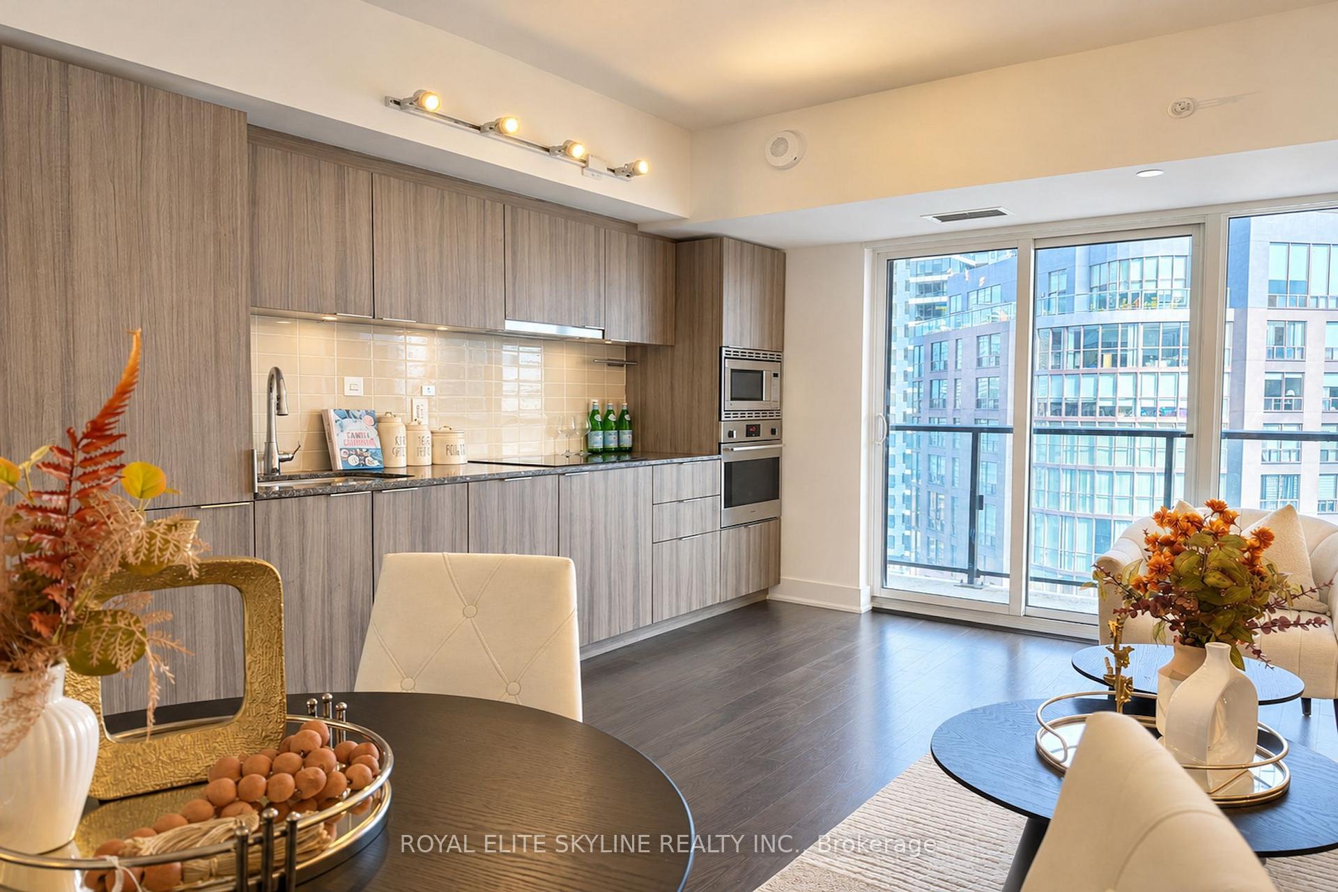 Photo 4 of Unit 2401, 955 Bay Street, Toronto, Bay Street Corridor — HOMEH