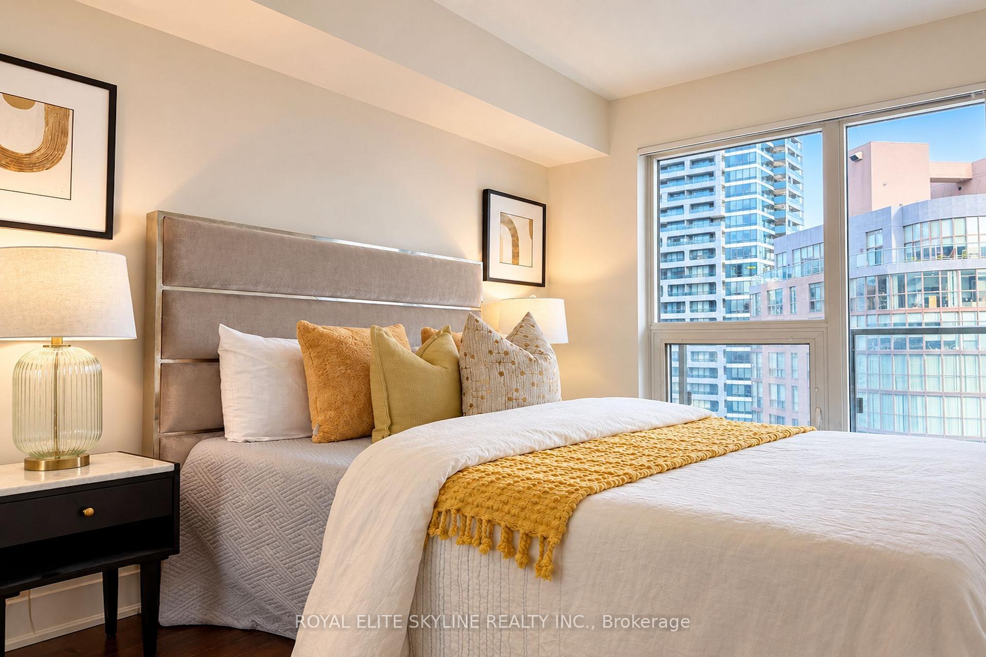 Photo 24 of Unit 2401, 955 Bay Street, Toronto, Bay Street Corridor — HOMEH