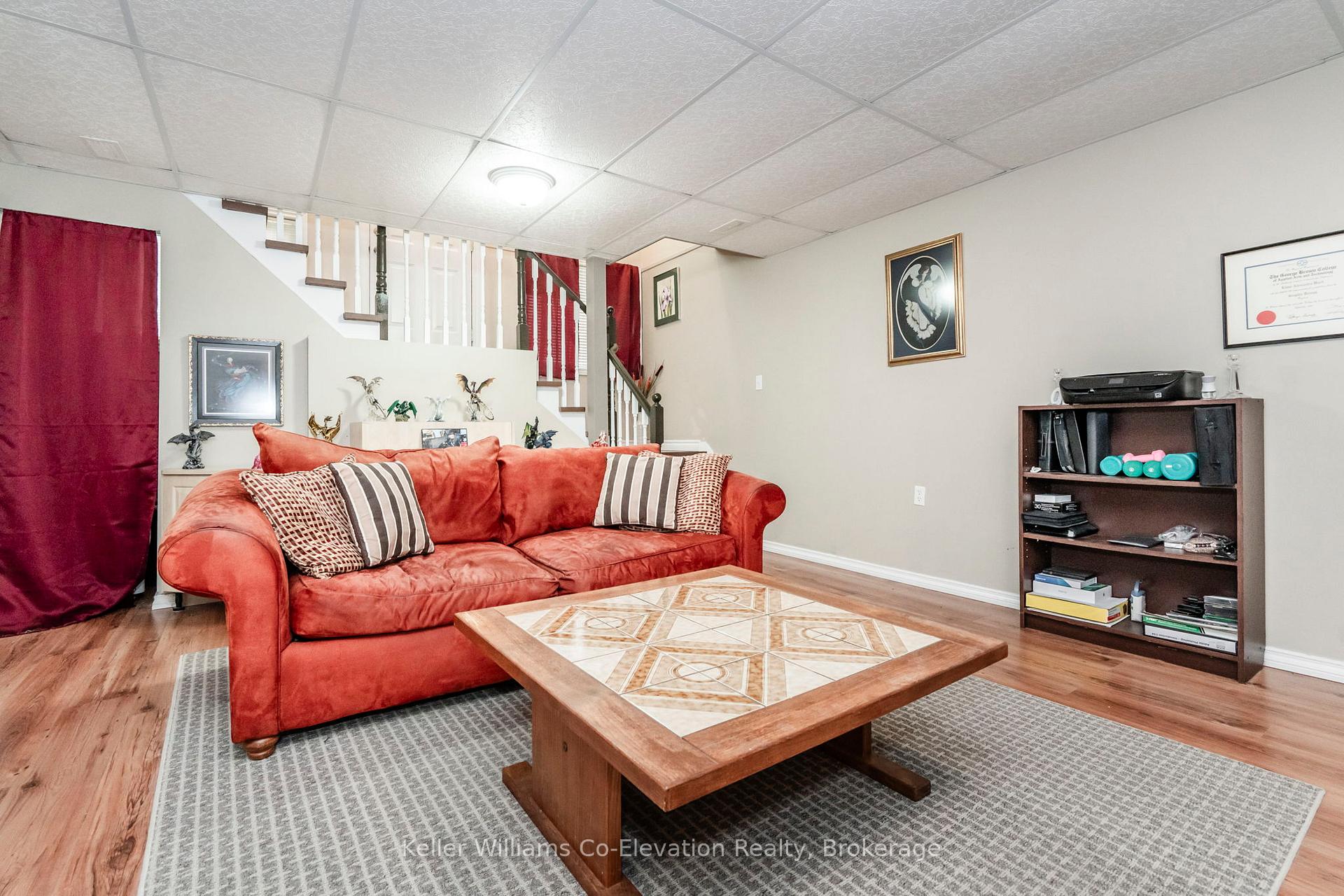 Photo 14 of 33 Allsop Crescent, Barrie, Holly — HOMEH