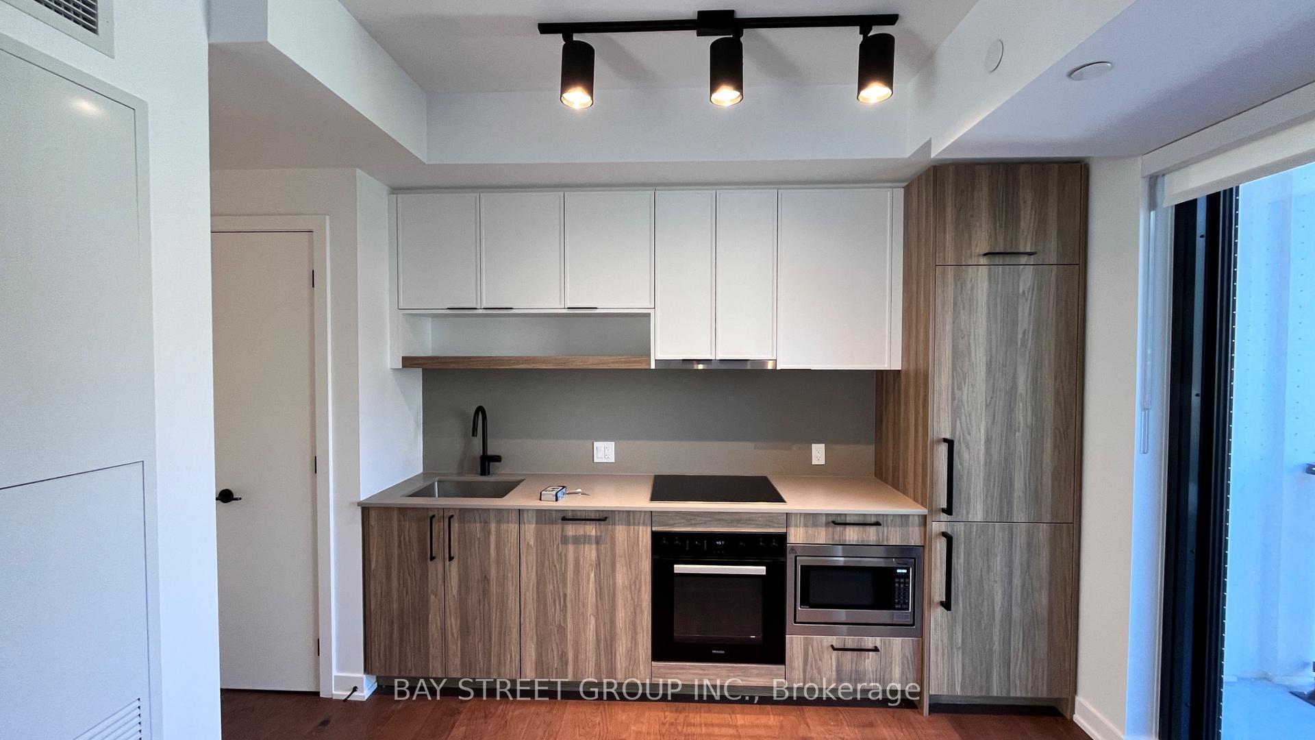 Photo 2 of Unit 627, 91 Montclair Avenue, Toronto, Forest Hill South — HOMEH