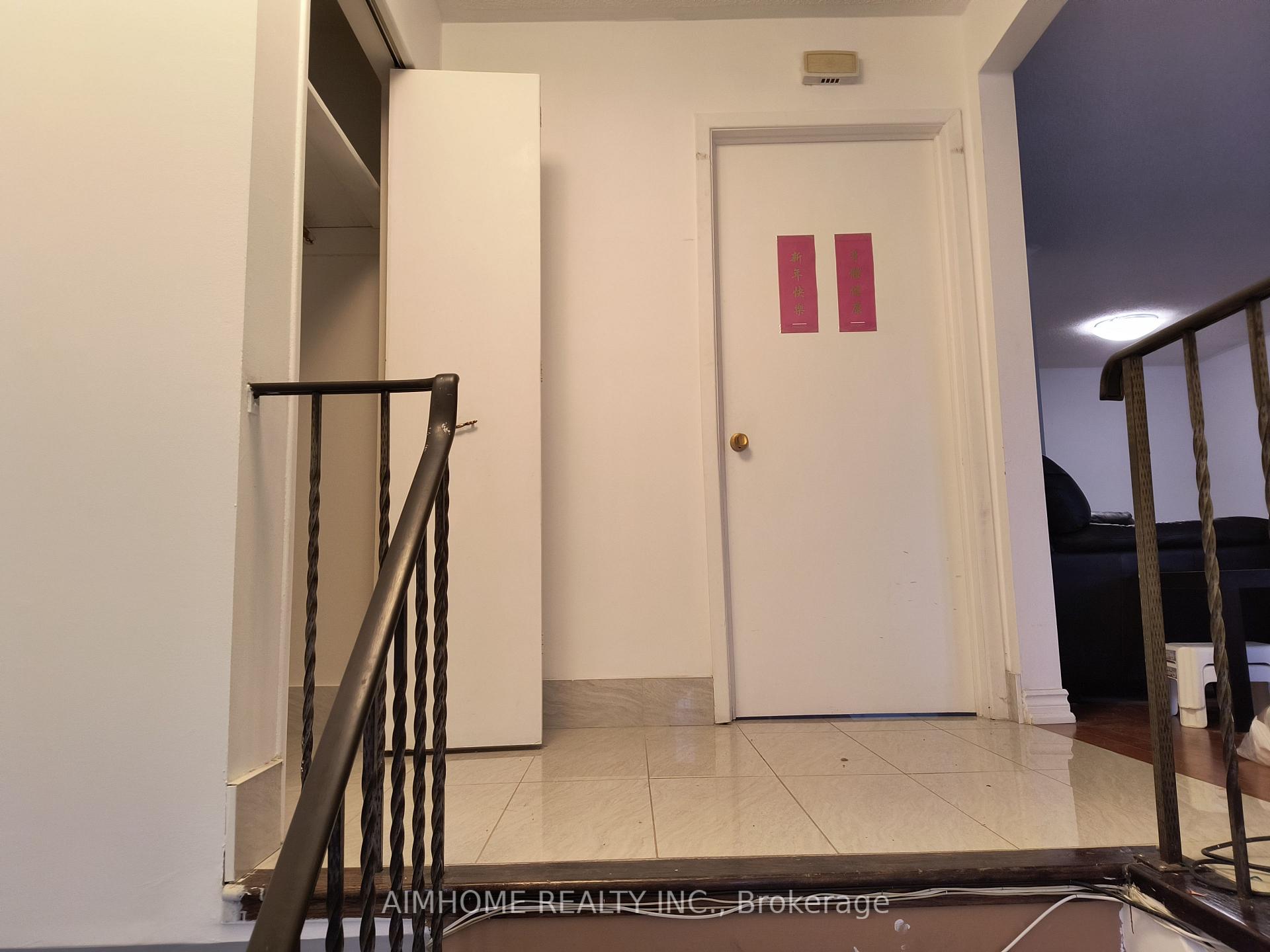 Photo 3 of 68 Mentor Boulevard, North York, Hillcrest Village — HOMEH