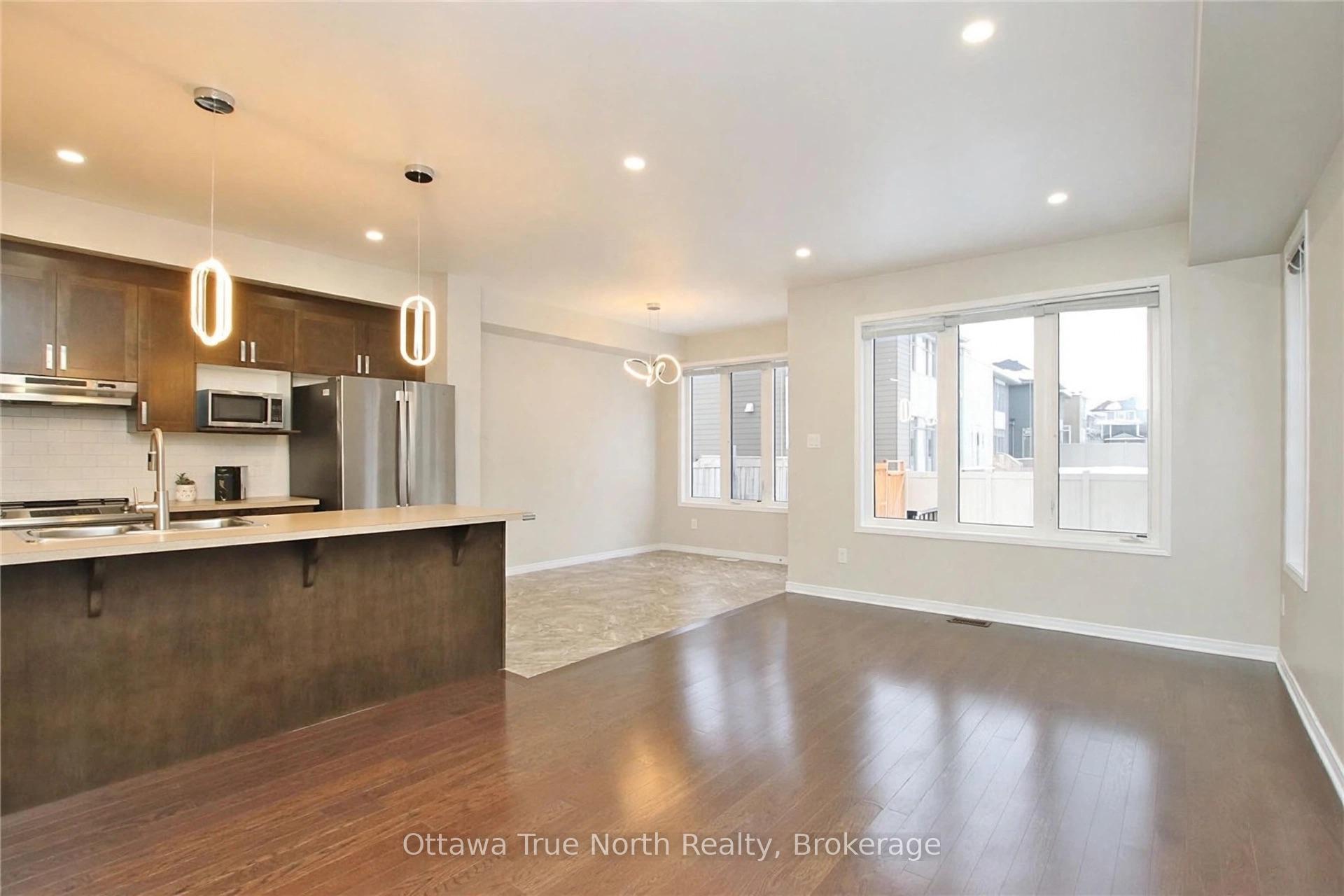 Photo 12 of 647 Gabriola Way, Ottawa, Kanata - Kanata Lakes/Heritage Hills — HOMEH