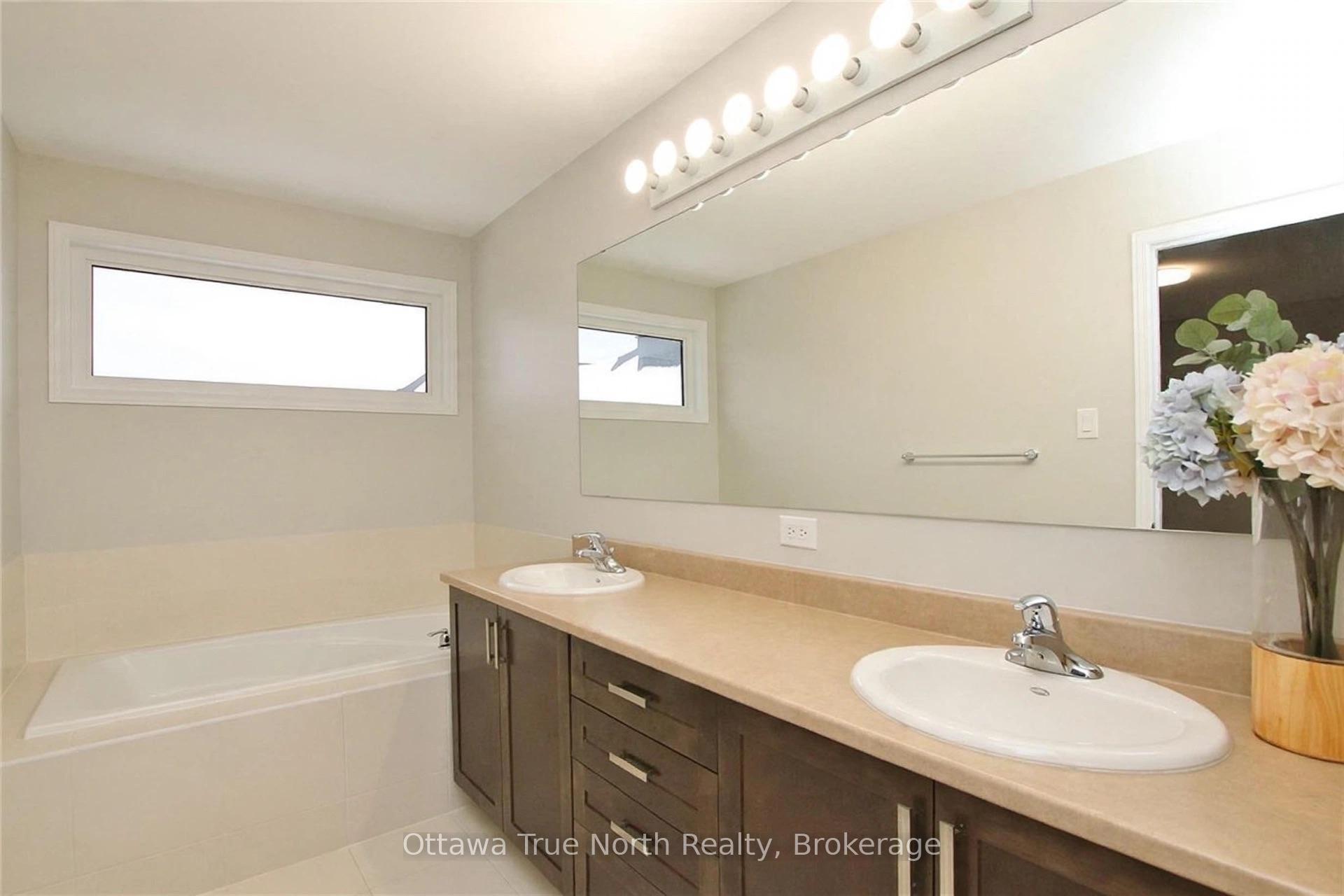 Photo 20 of 647 Gabriola Way, Ottawa, Kanata - Kanata Lakes/Heritage Hills — HOMEH