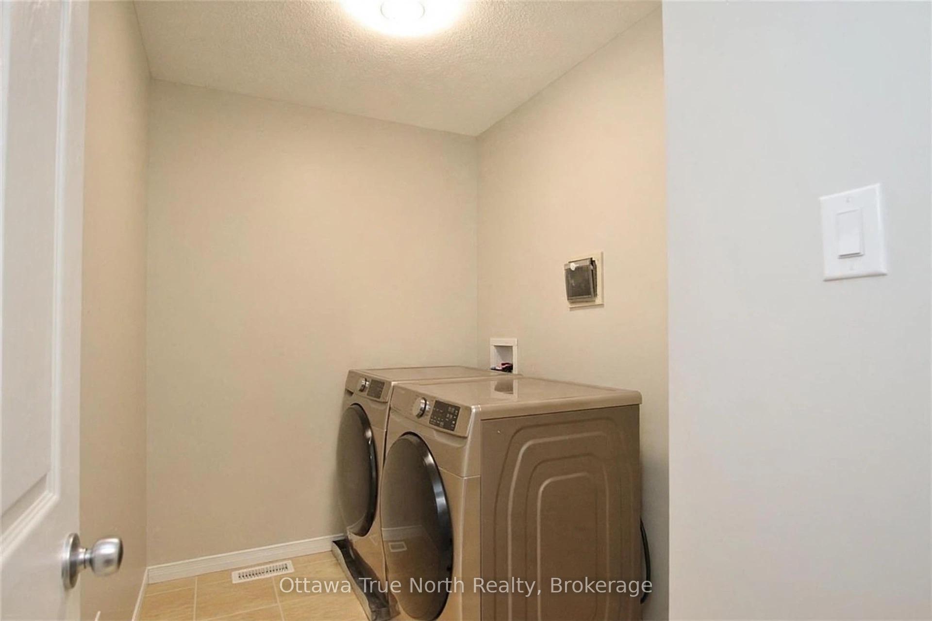 Photo 23 of 647 Gabriola Way, Ottawa, Kanata - Kanata Lakes/Heritage Hills — HOMEH