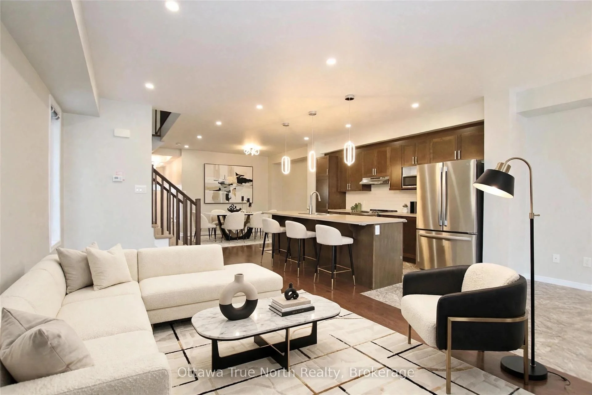 Photo 3 of 647 Gabriola Way, Ottawa, Kanata - Kanata Lakes/Heritage Hills — HOMEH