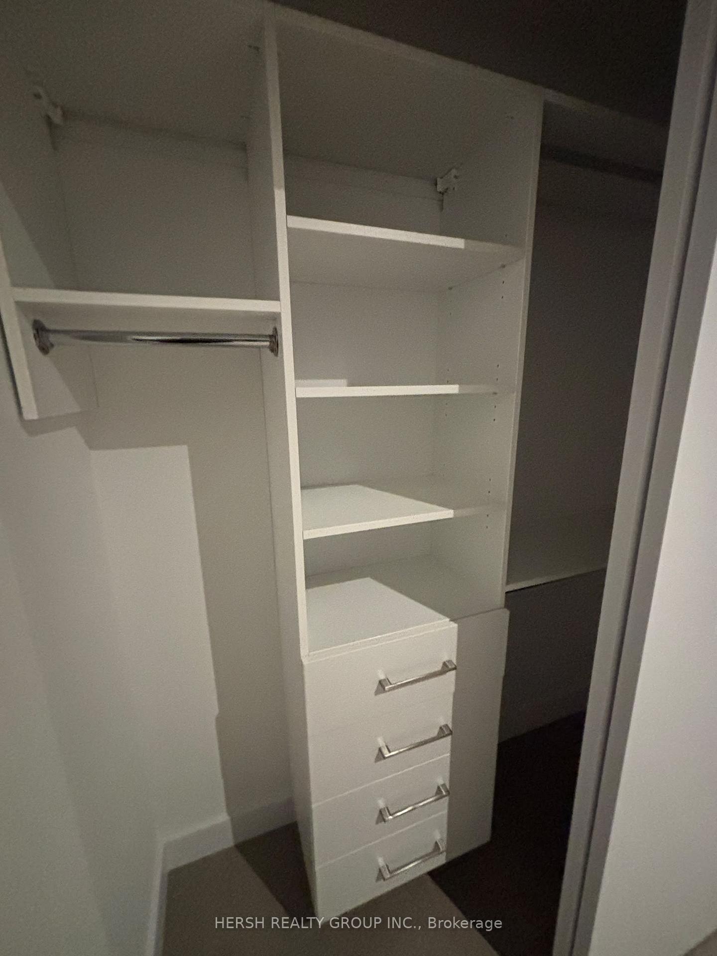 Photo 5 of Unit 806, 160 Kingsway Crescent, Etobicoke, Kingsway South — HOMEH