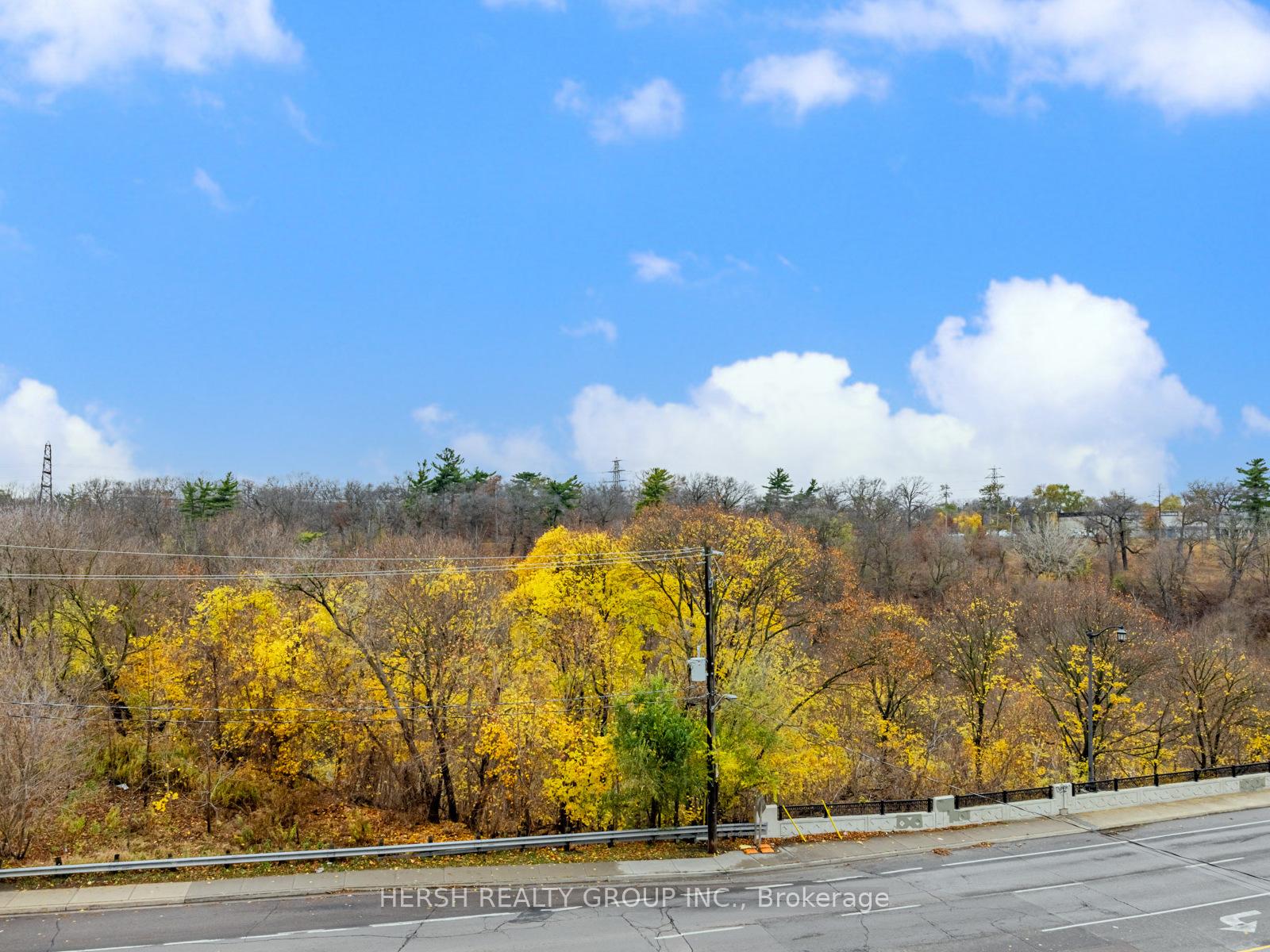 Photo 6 of Unit 411, 160 Kingsway Crescent, Etobicoke, Kingsway South — HOMEH
