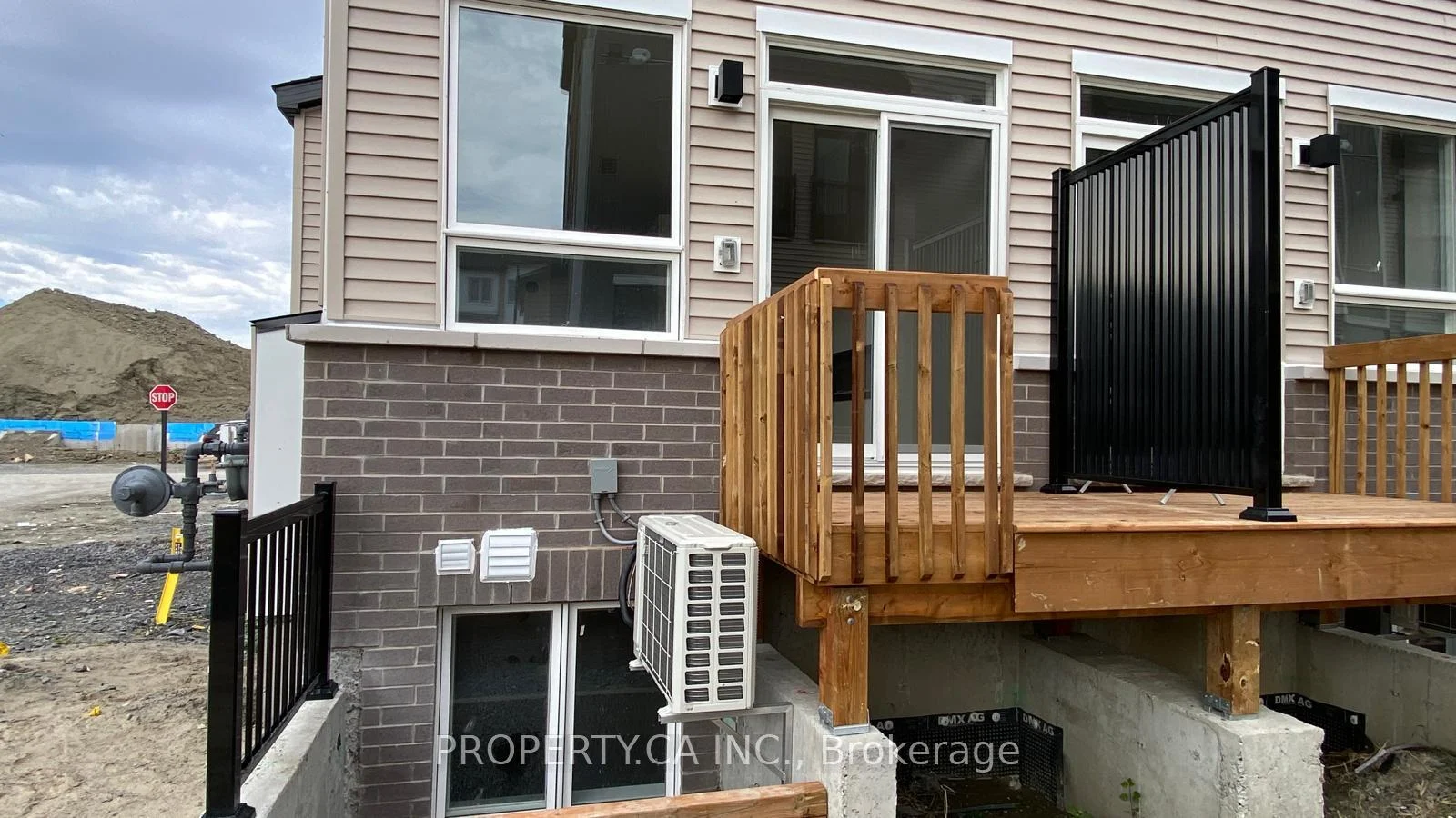 Photo 7 of 1489 Cerceau Private, Ottawa, Chapel Hill South - Orleans Village — HOMEH