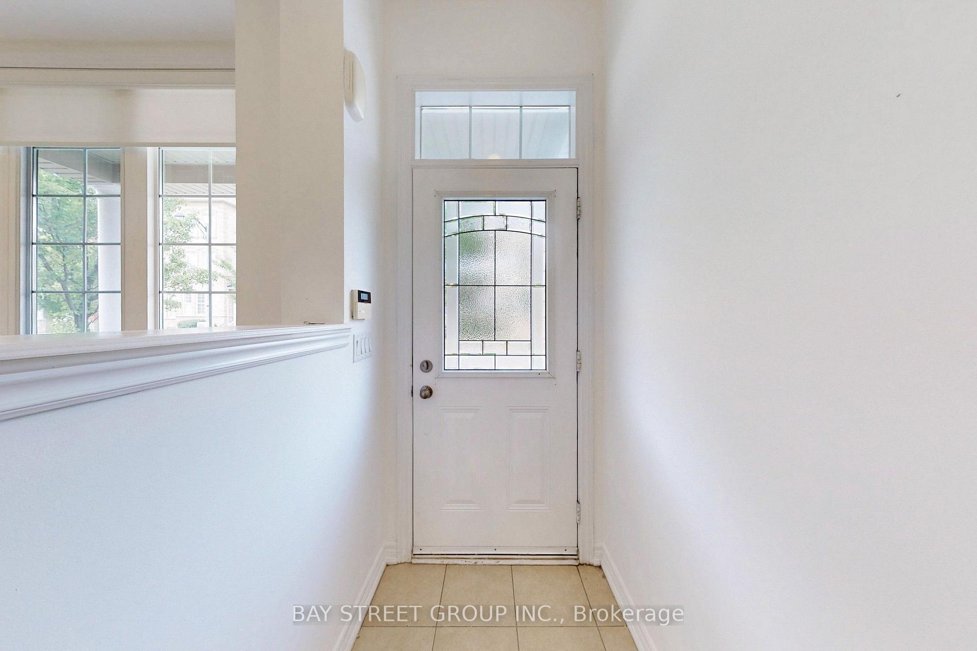 Photo 2 of 7 Tufo Avenue, Markham, Victoria Square — HOMEH