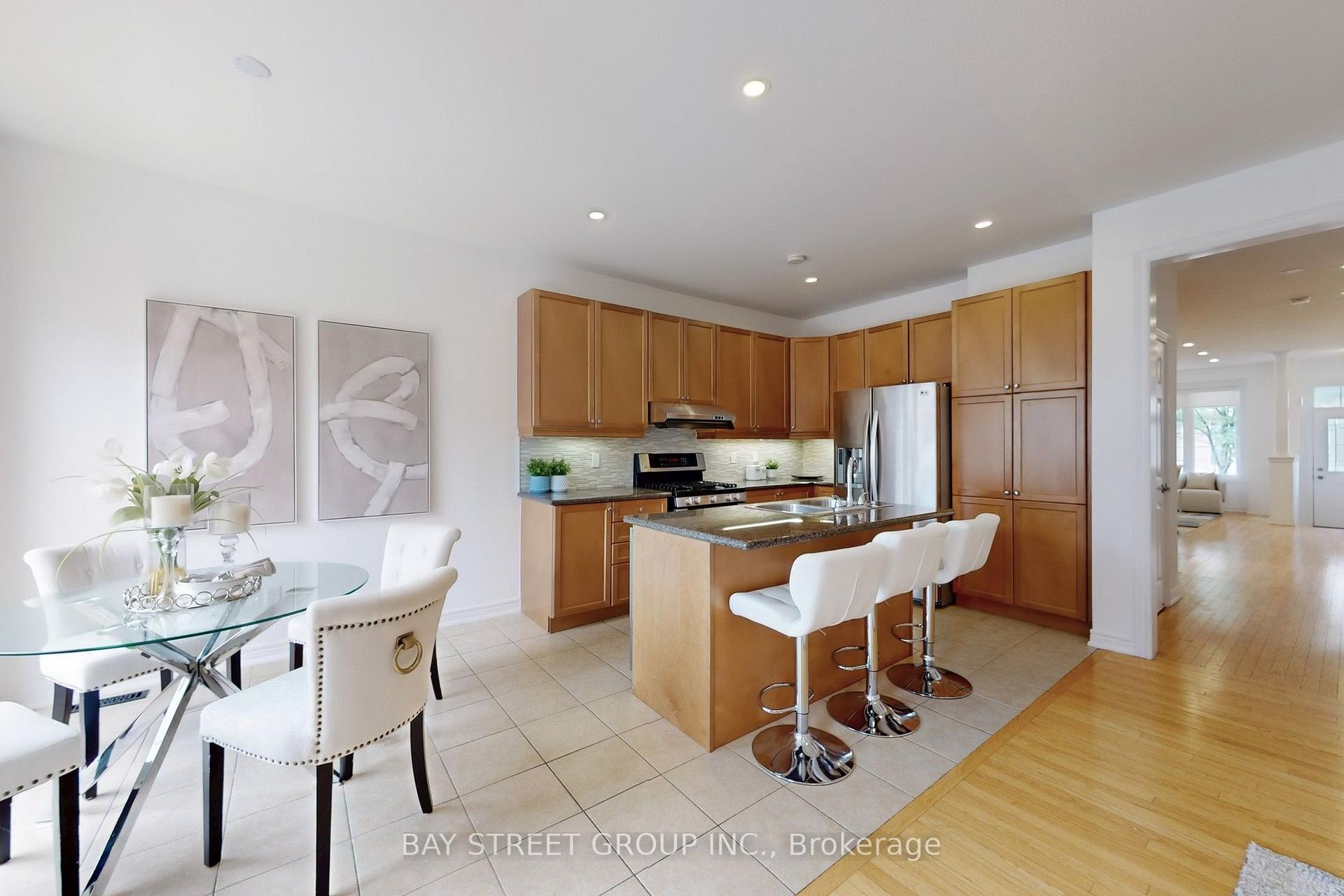 Photo 4 of 7 Tufo Avenue, Markham, Victoria Square — HOMEH