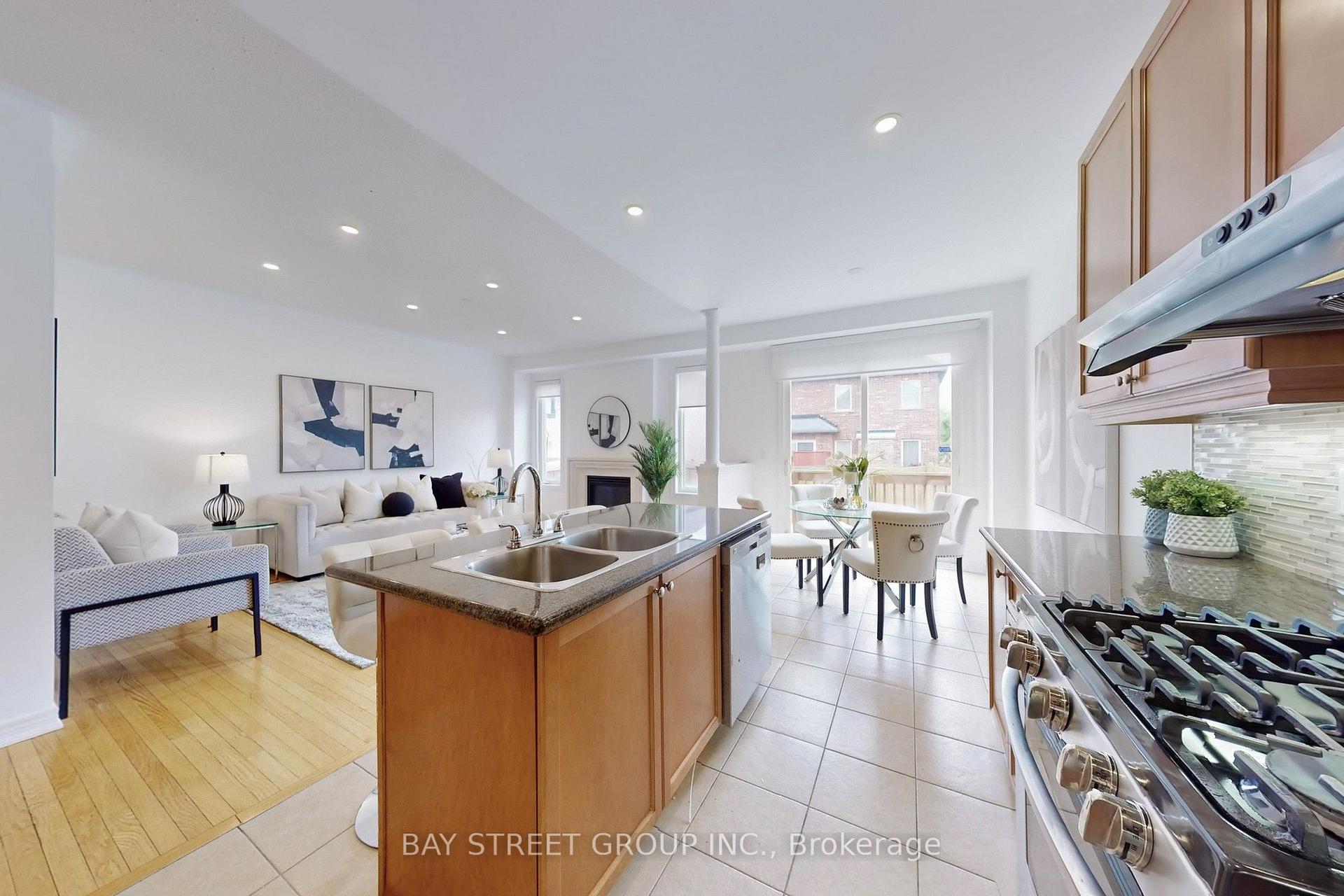 Photo 5 of 7 Tufo Avenue, Markham, Victoria Square — HOMEH