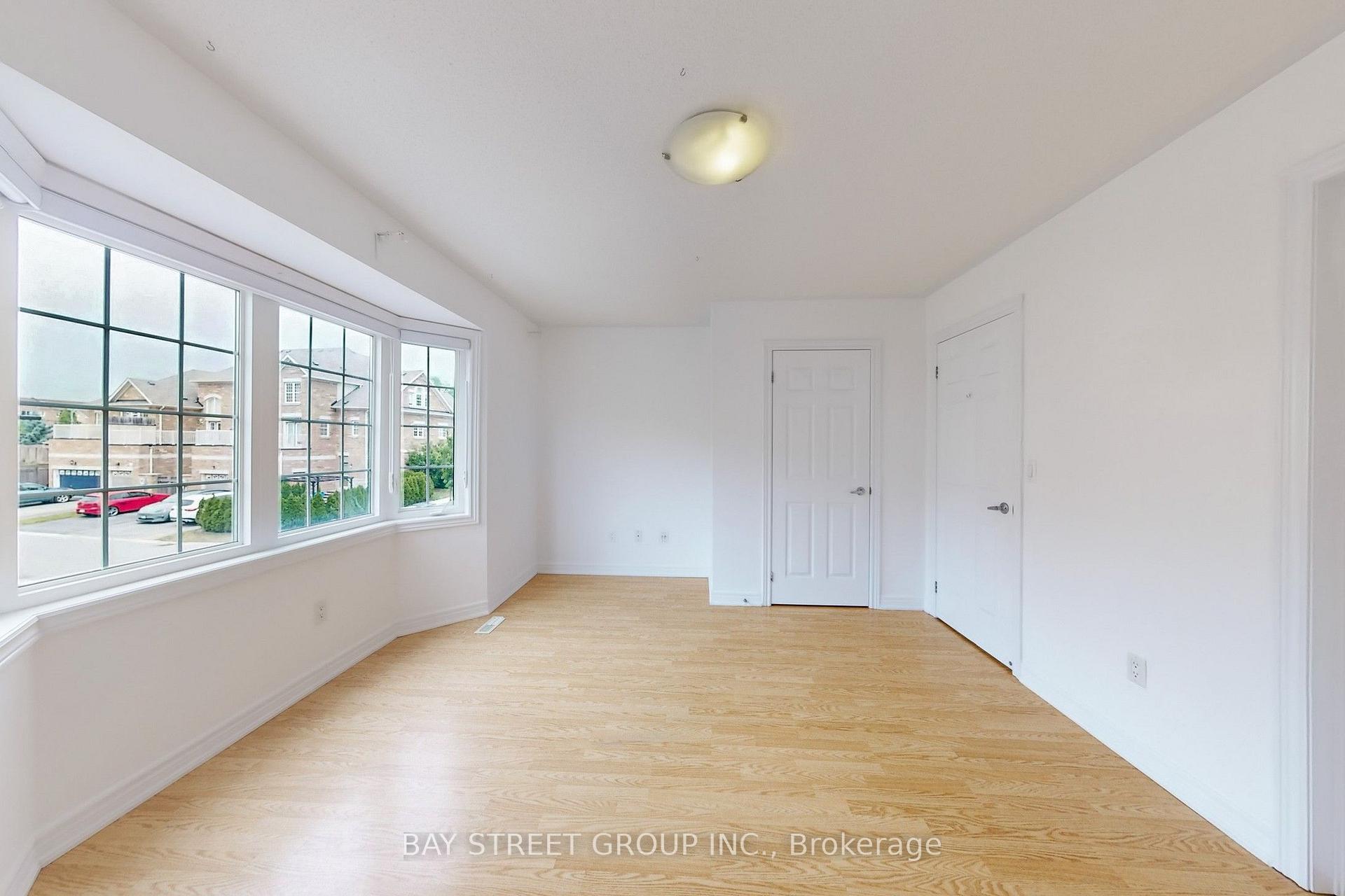 Photo 9 of 7 Tufo Avenue, Markham, Victoria Square — HOMEH