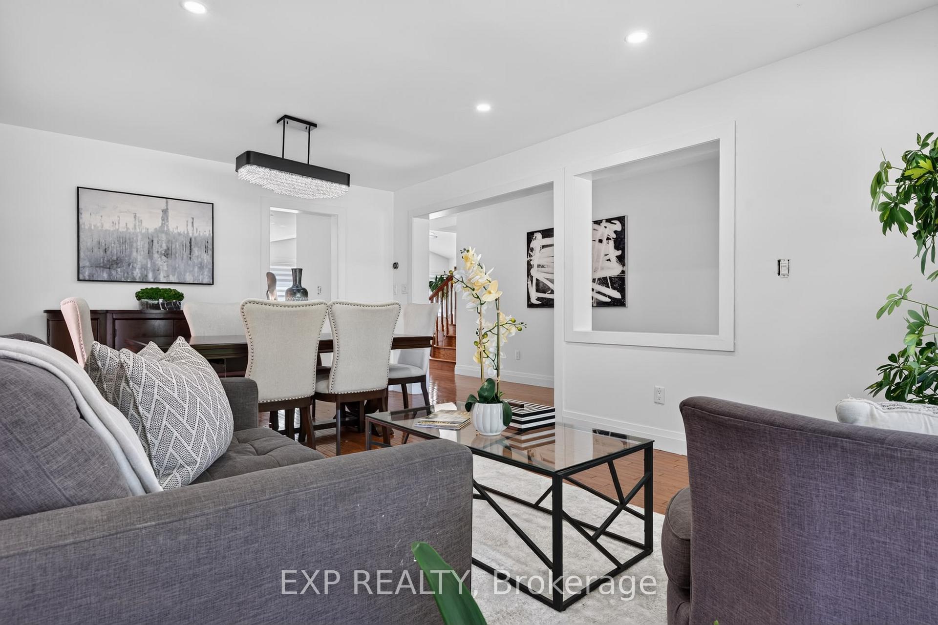 Photo 4 of 664 Dolby Crescent, Milton, Beaty — HOMEH