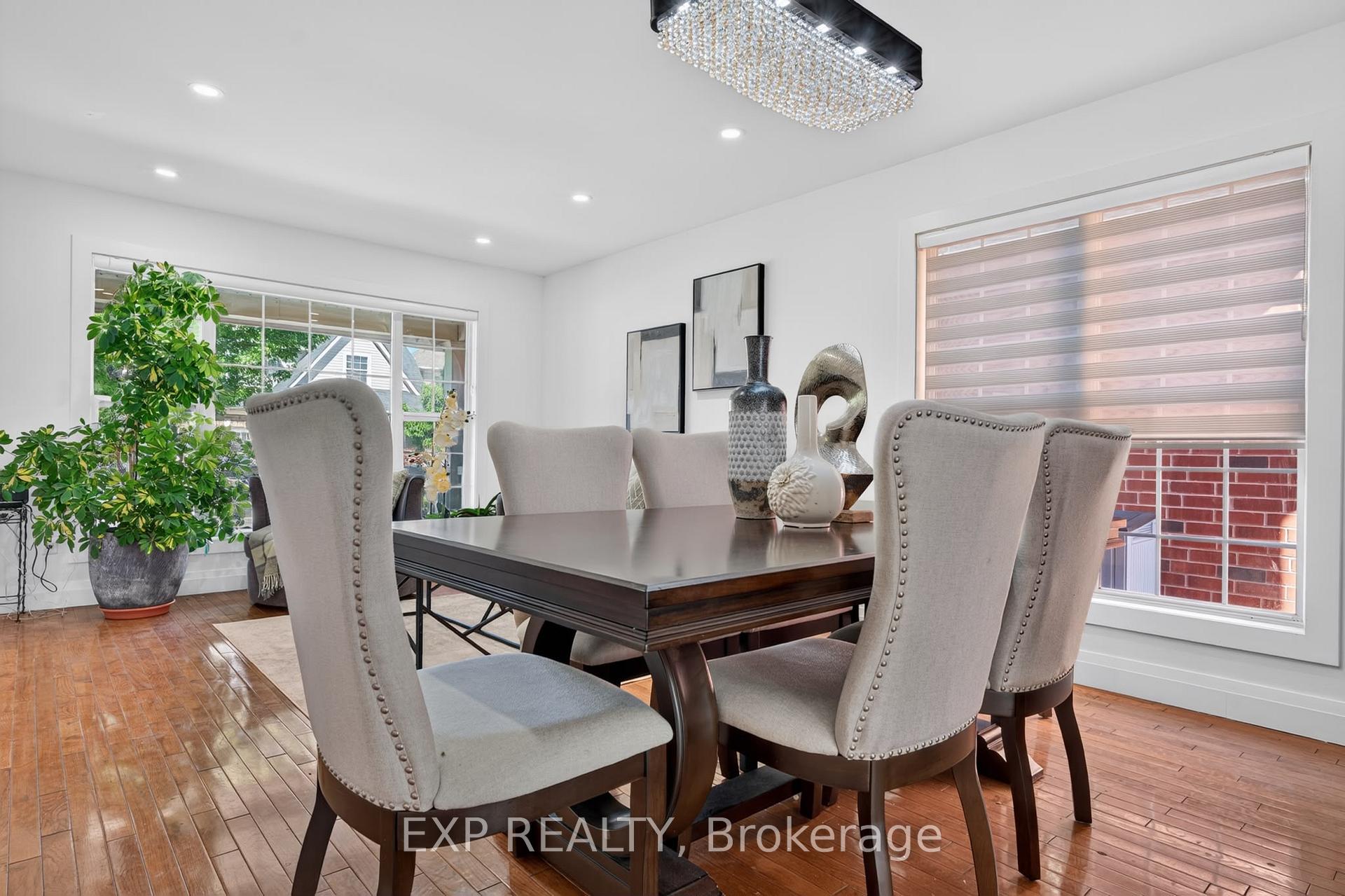 Photo 5 of 664 Dolby Crescent, Milton, Beaty — HOMEH