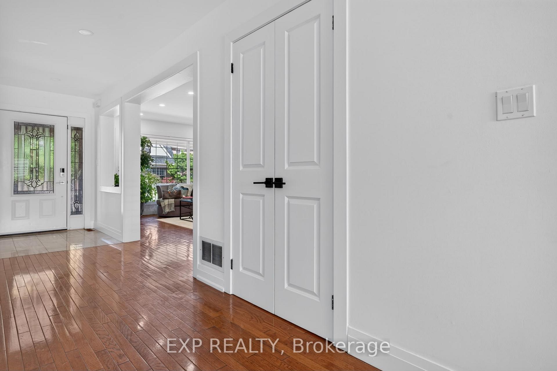 Photo 6 of 664 Dolby Crescent, Milton, Beaty — HOMEH