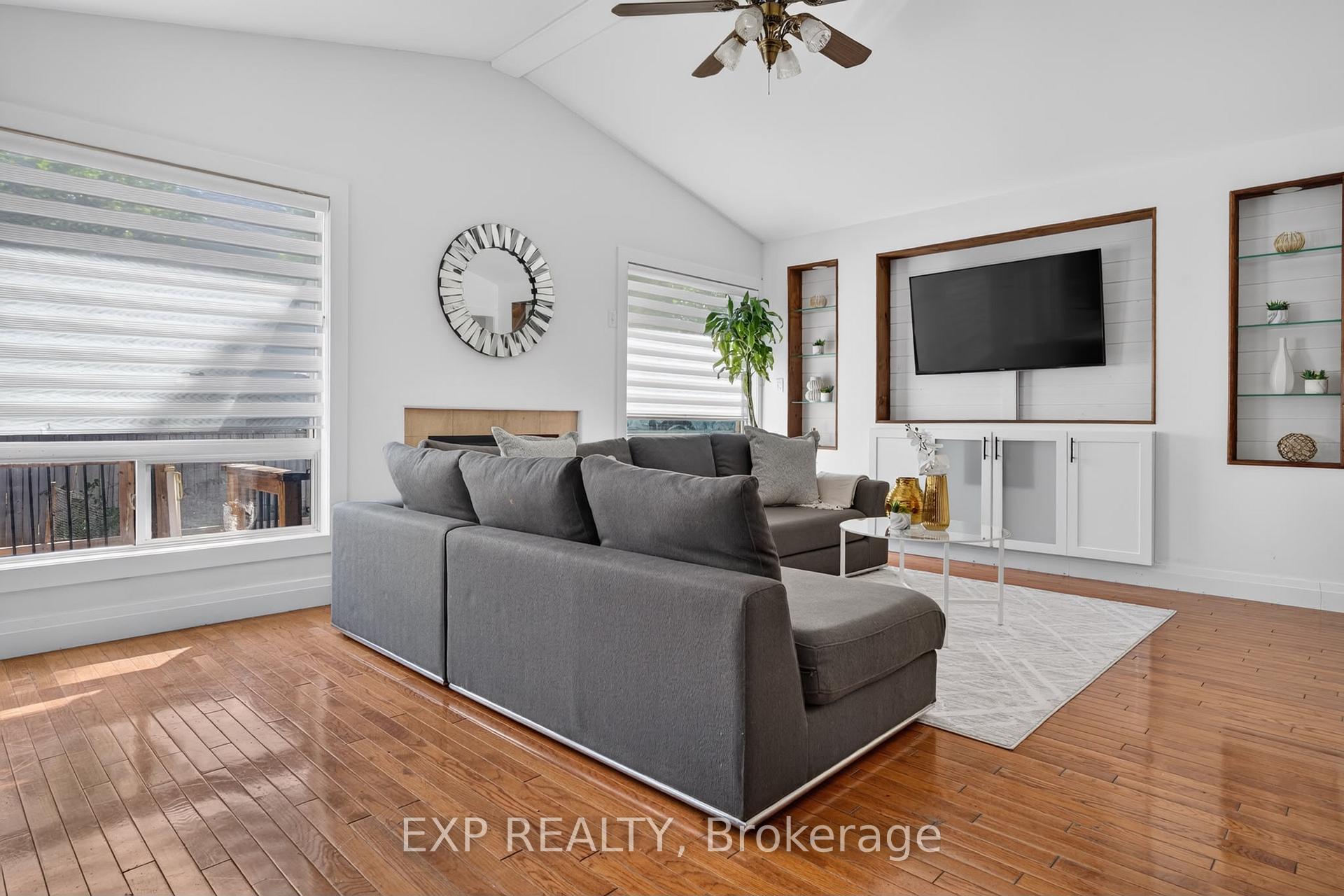 Photo 11 of 664 Dolby Crescent, Milton, Beaty — HOMEH