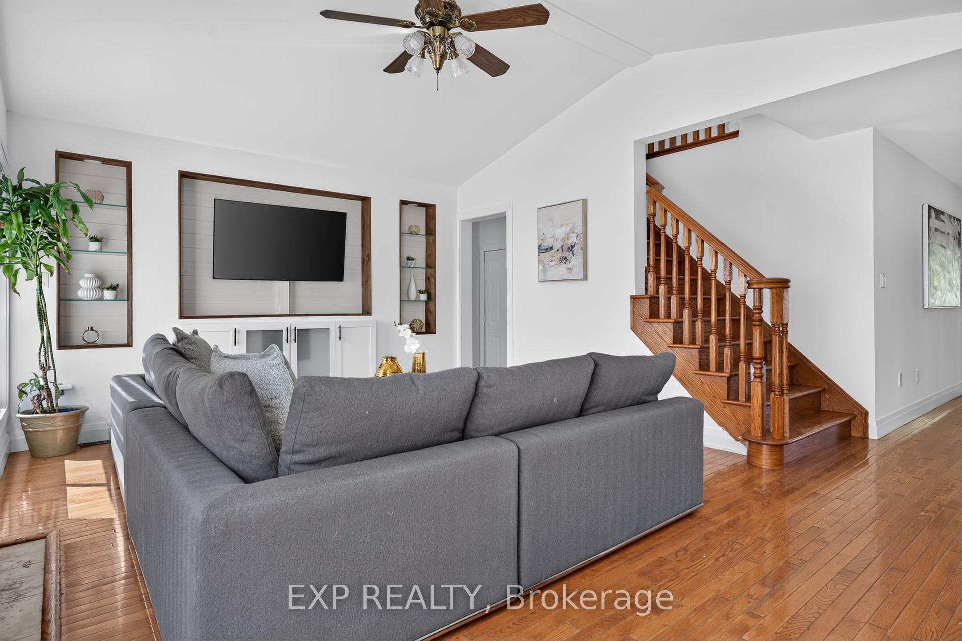 Photo 18 of 664 Dolby Crescent, Milton, Beaty — HOMEH
