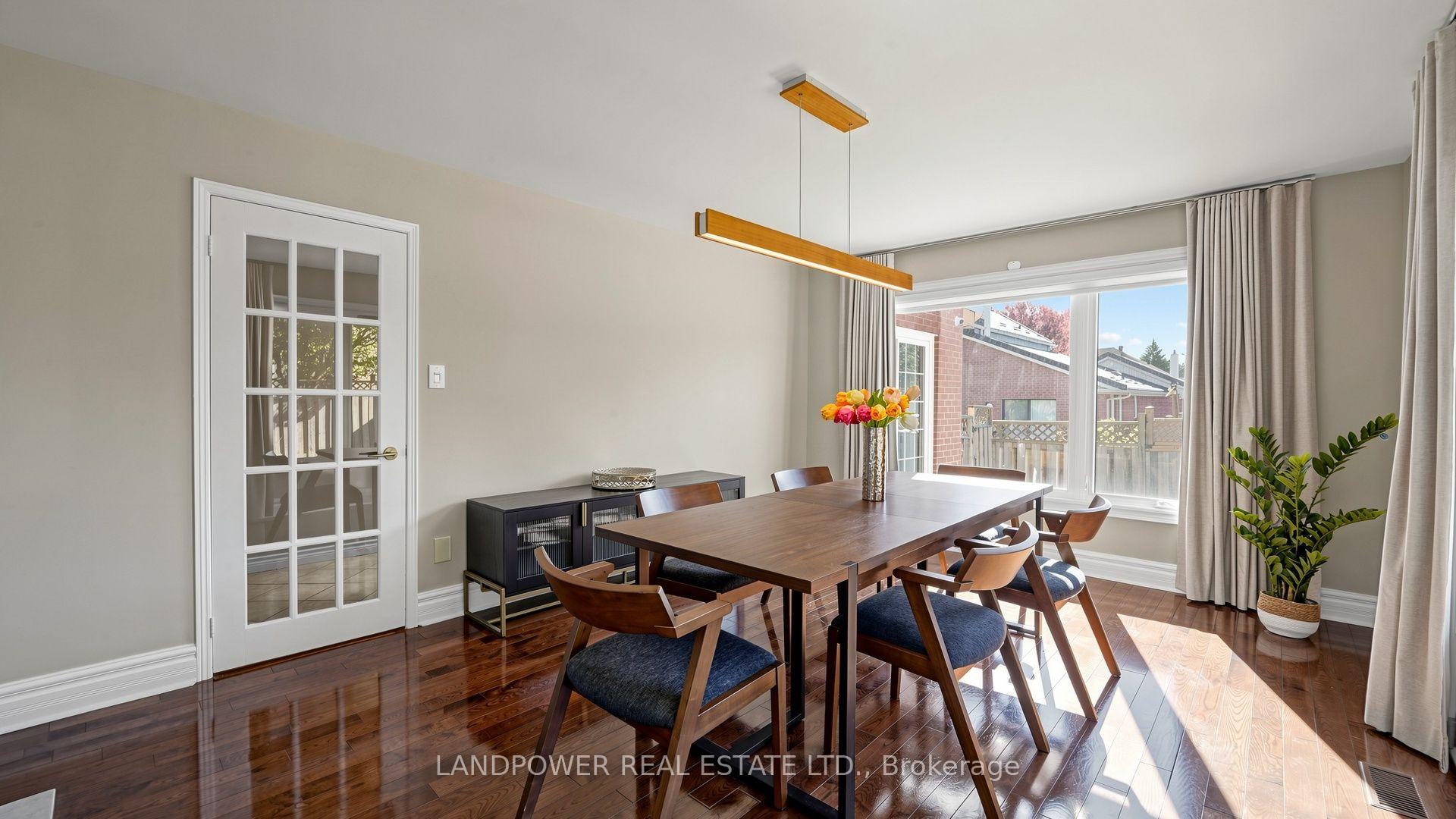 Photo 12 of 2 Ambleside Crescent, Markham, Unionville — HOMEH