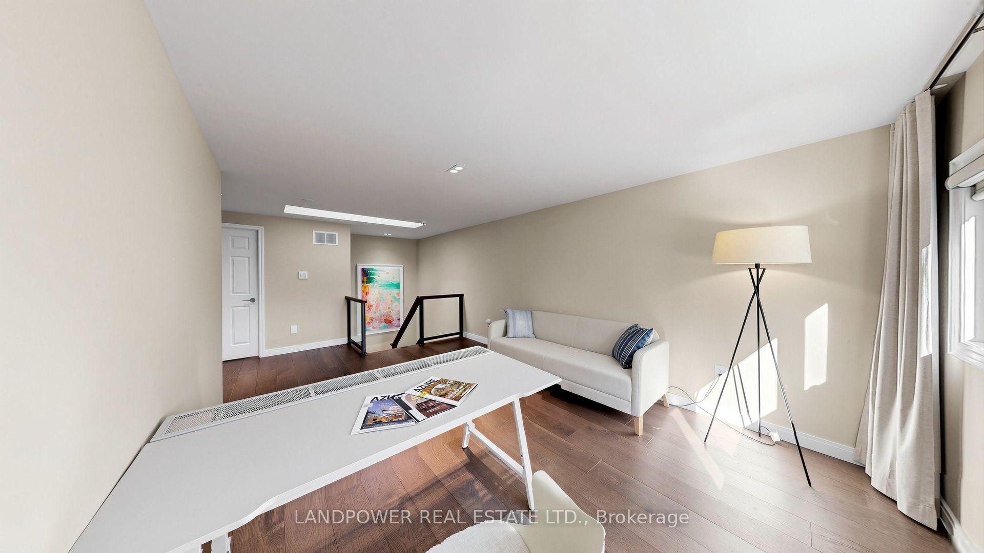 Photo 35 of 2 Ambleside Crescent, Markham, Unionville — HOMEH