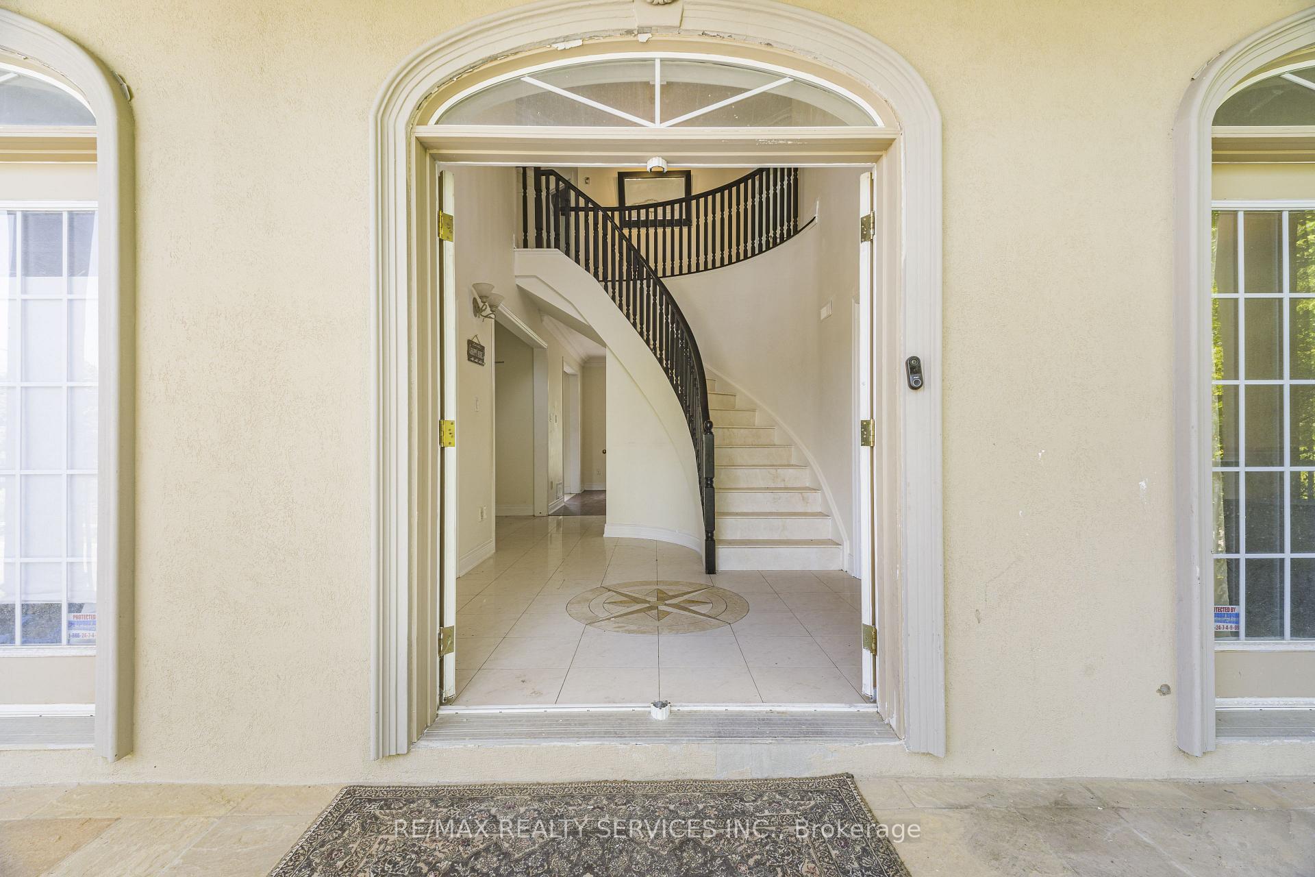 Photo 8 of 135 Spruce Avenue, Richmond Hill, South Richvale — HOMEH
