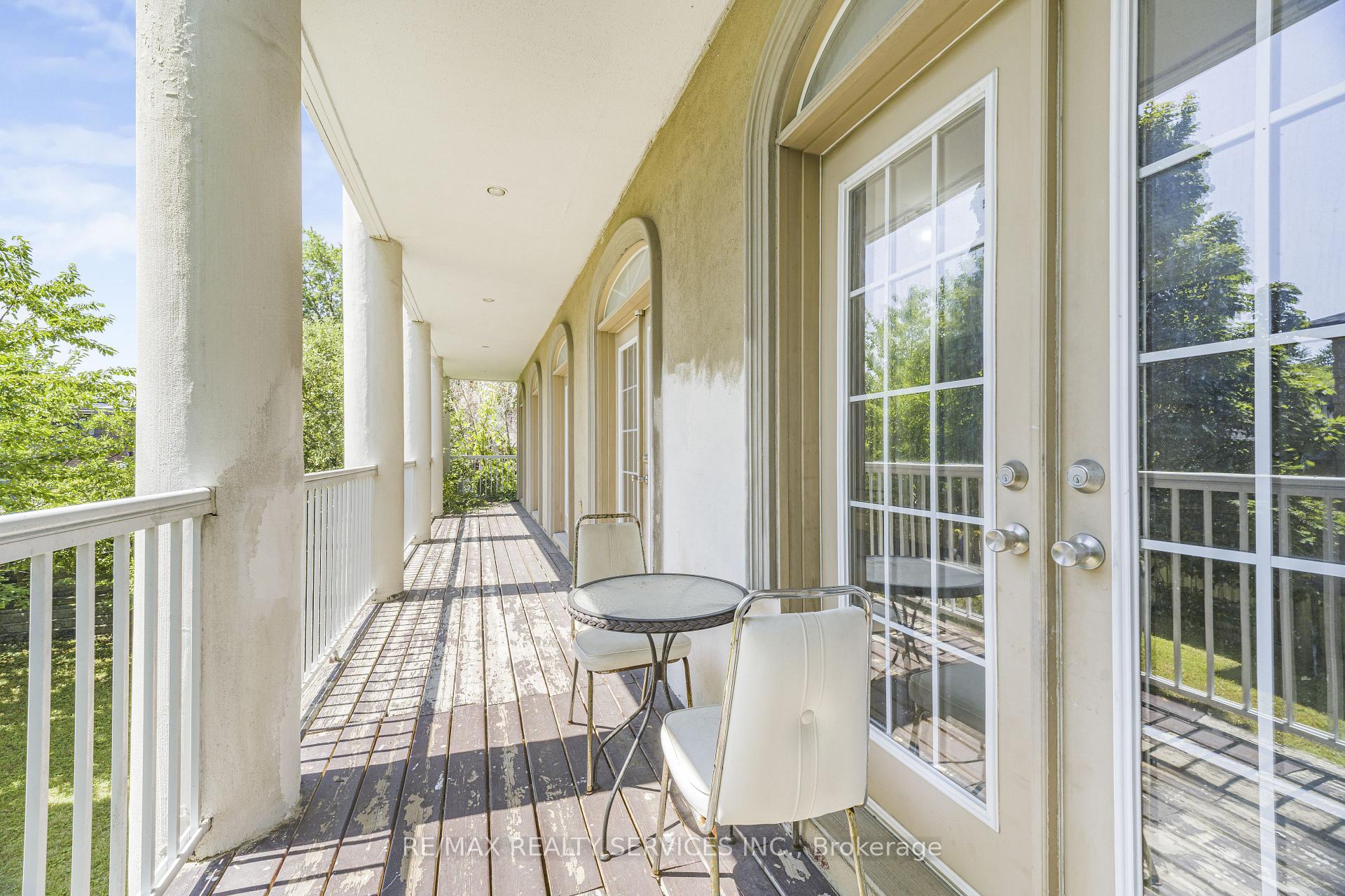 Photo 12 of 135 Spruce Avenue, Richmond Hill, South Richvale — HOMEH