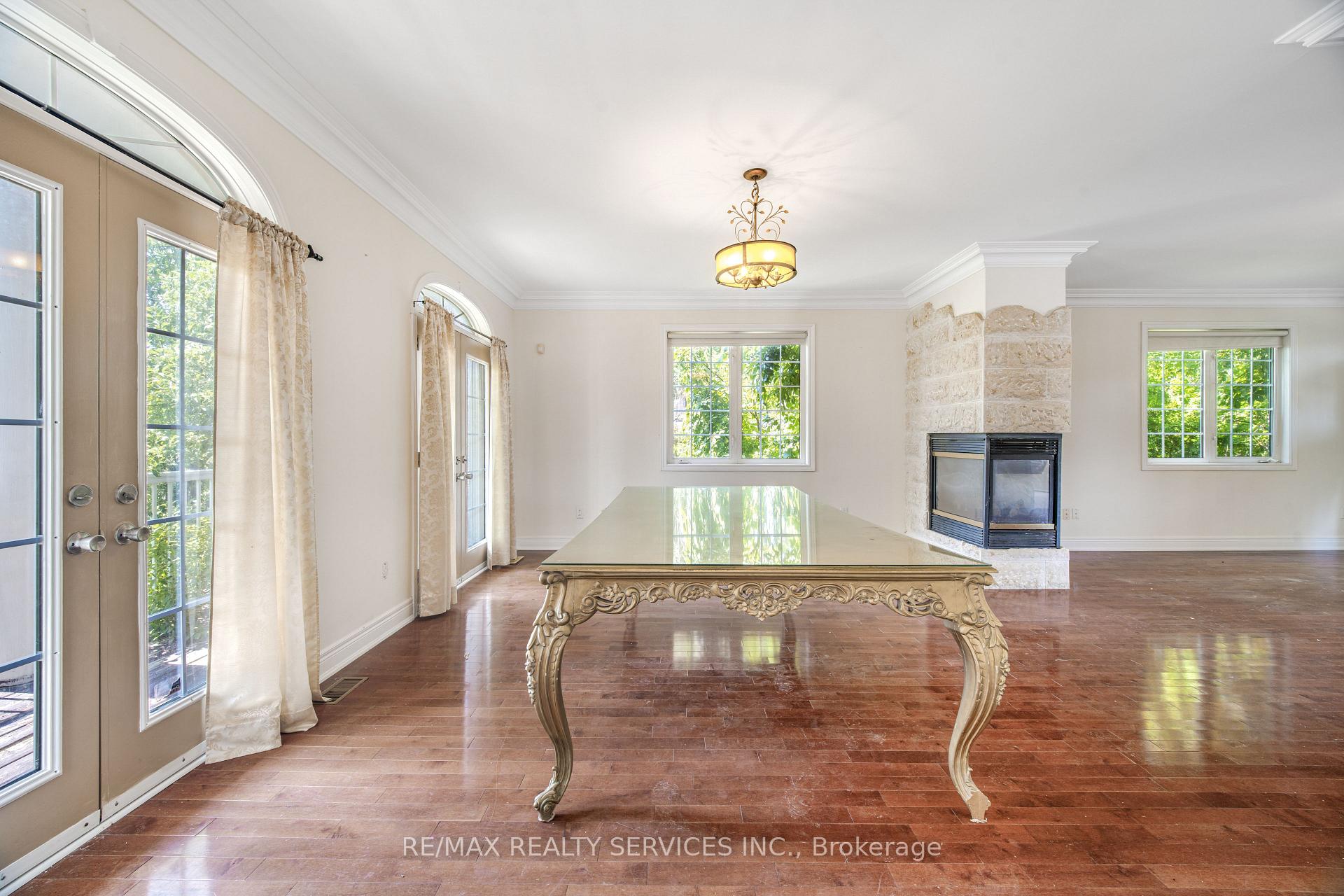 Photo 14 of 135 Spruce Avenue, Richmond Hill, South Richvale — HOMEH