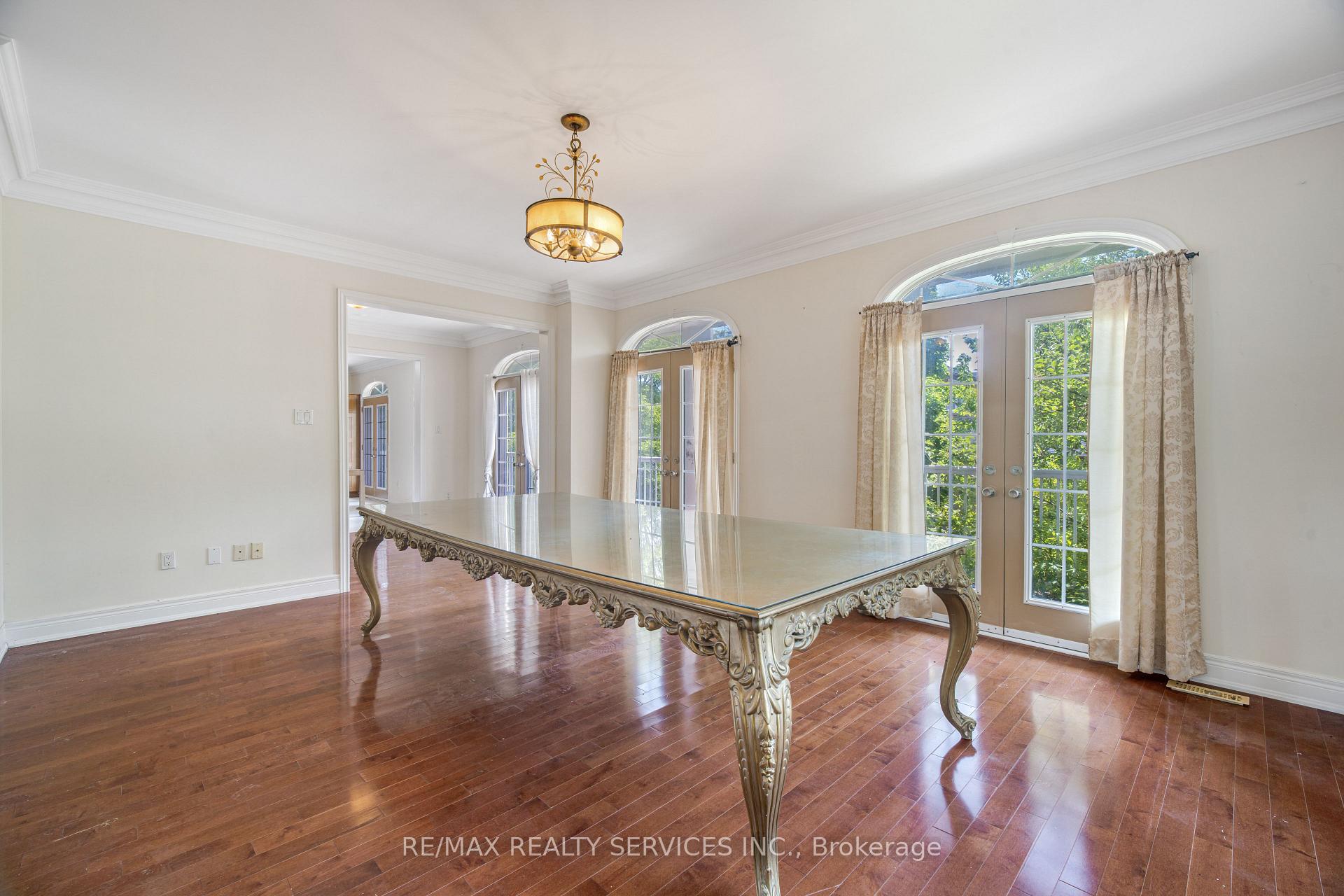 Photo 15 of 135 Spruce Avenue, Richmond Hill, South Richvale — HOMEH