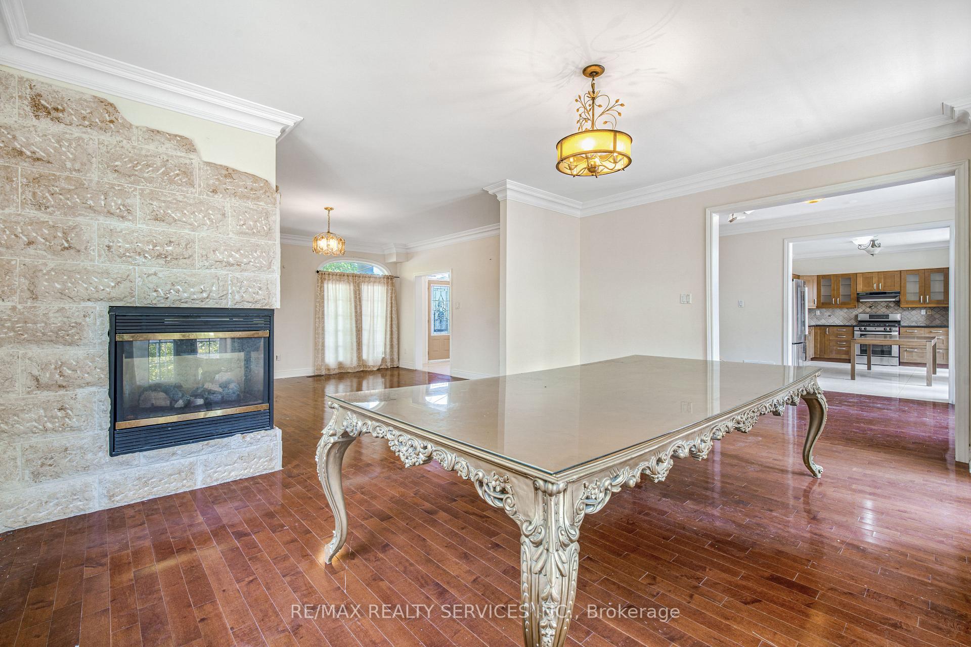 Photo 16 of 135 Spruce Avenue, Richmond Hill, South Richvale — HOMEH