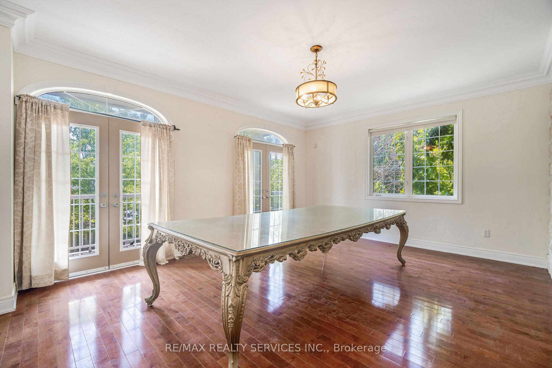 Photo 17 of 135 Spruce Avenue, Richmond Hill, South Richvale — HOMEH