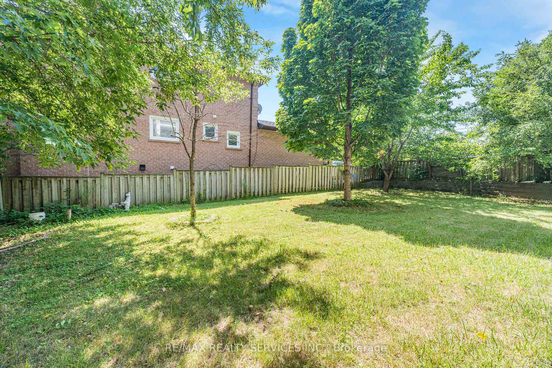 Photo 21 of 135 Spruce Avenue, Richmond Hill, South Richvale — HOMEH