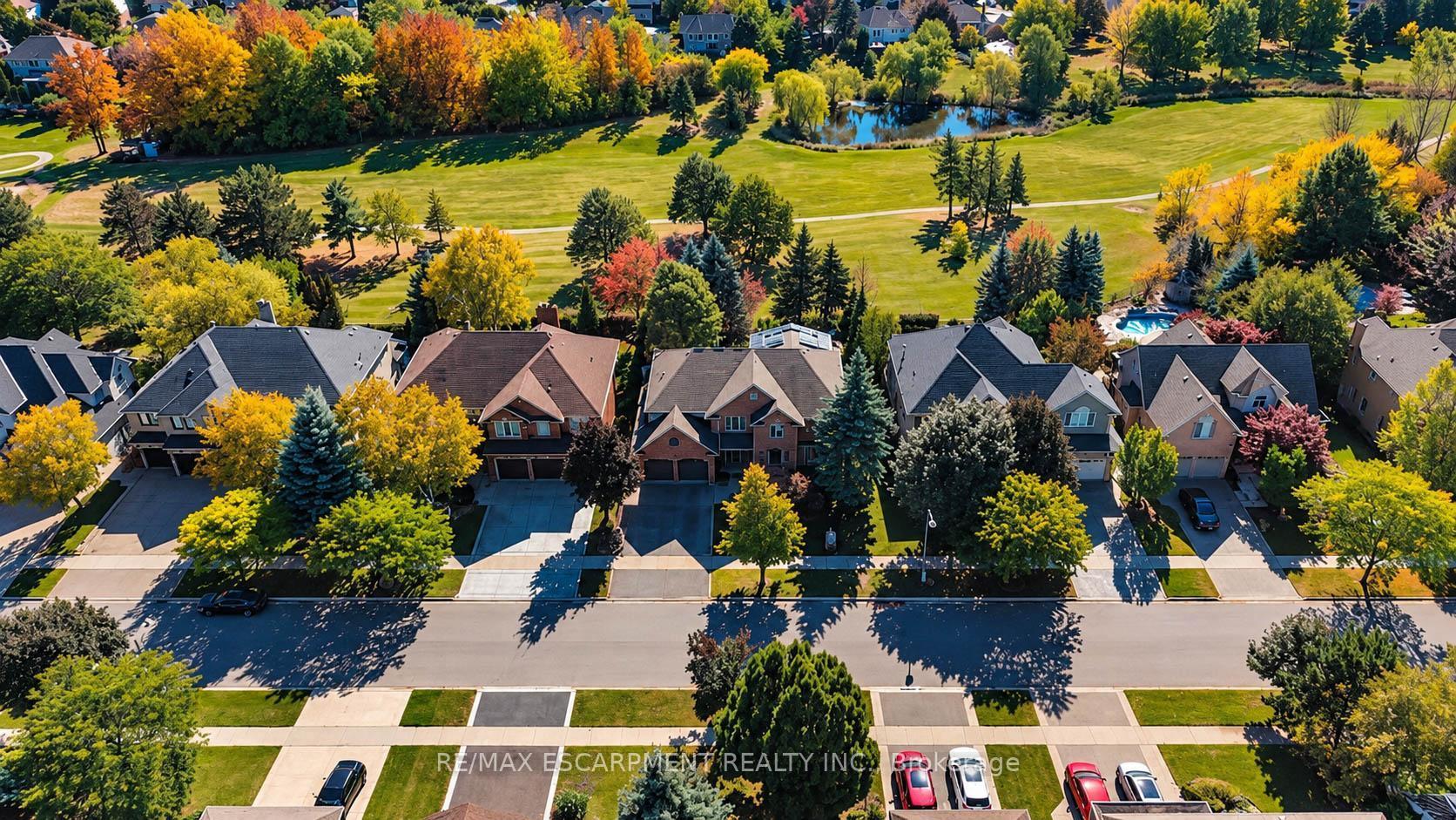 Photo 3 of 4180 Arbourfield Drive, Burlington, Rose — HOMEH