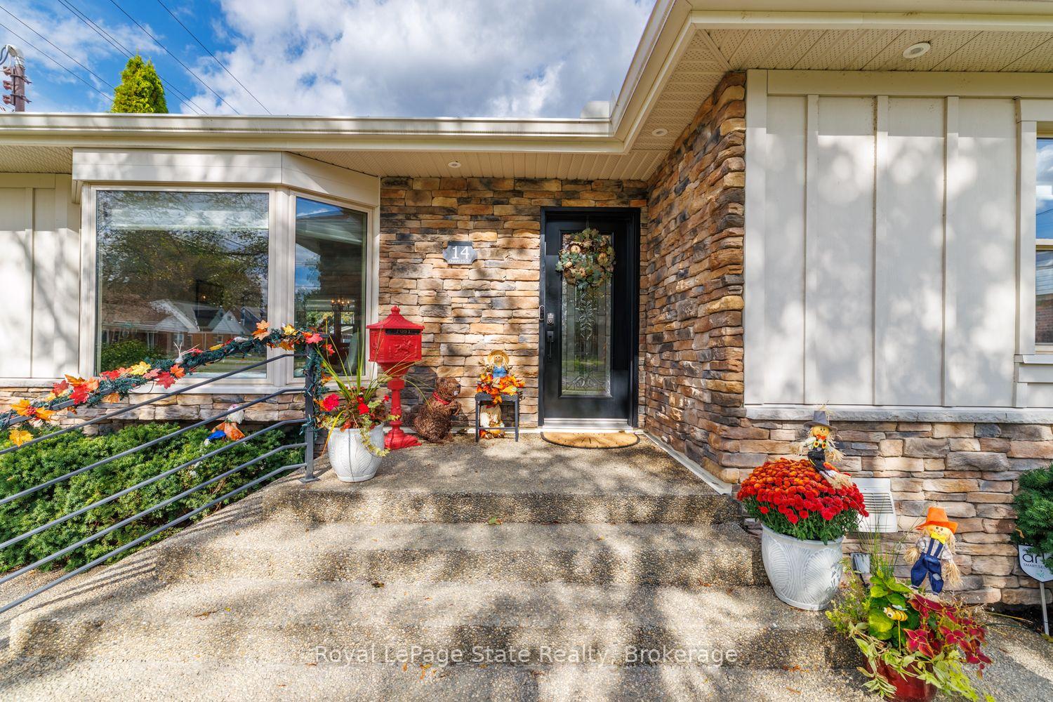 Photo 9 of 14 Charles Street, Hamilton, Stoney Creek — HOMEH