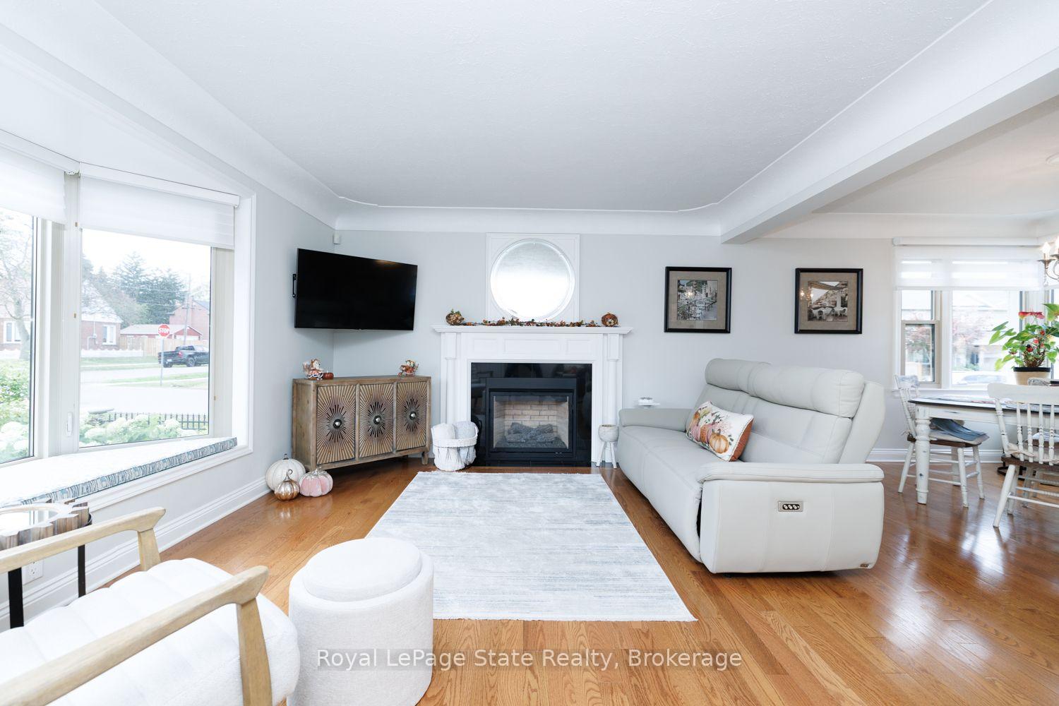 Photo 10 of 14 Charles Street, Hamilton, Stoney Creek — HOMEH