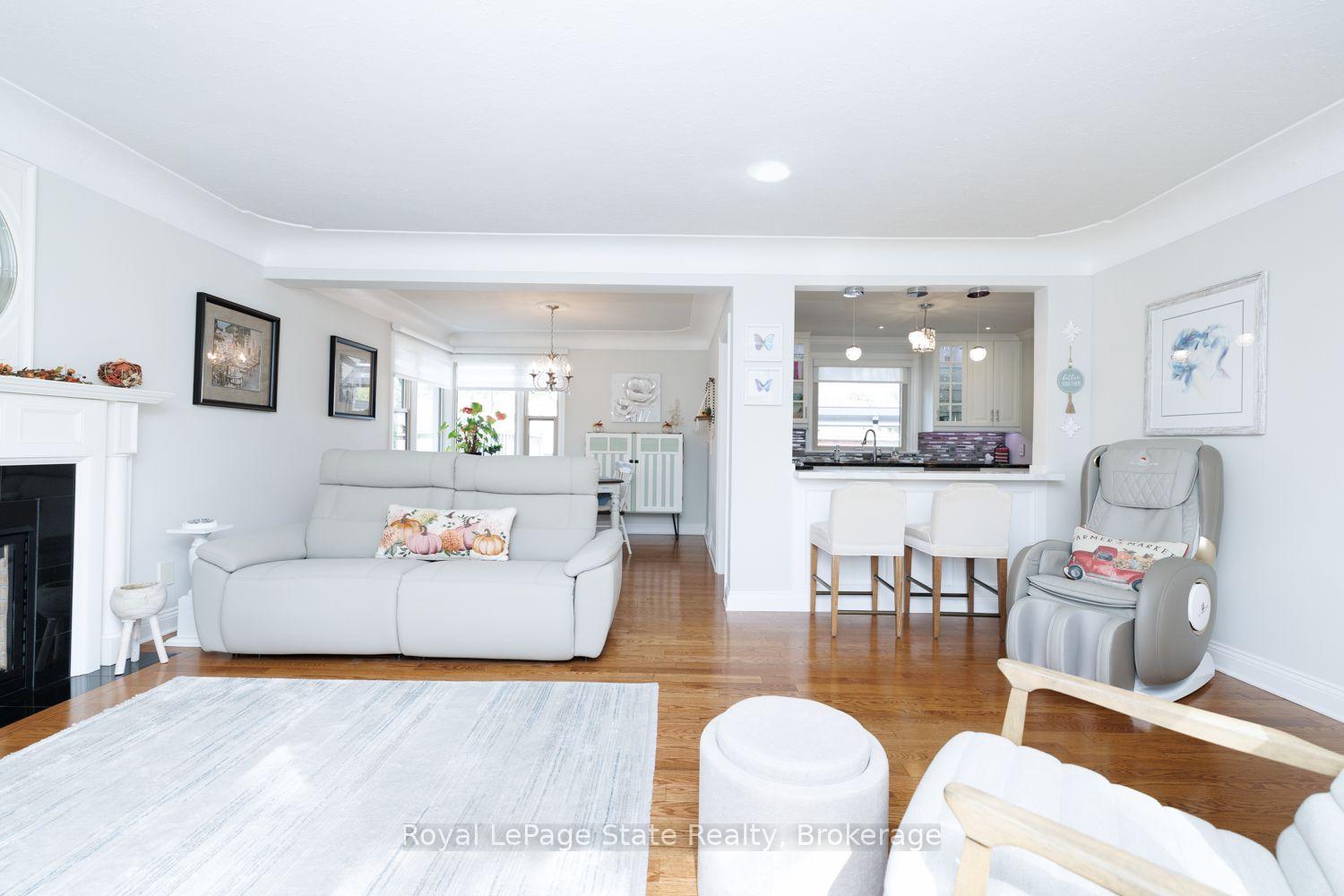 Photo 12 of 14 Charles Street, Hamilton, Stoney Creek — HOMEH