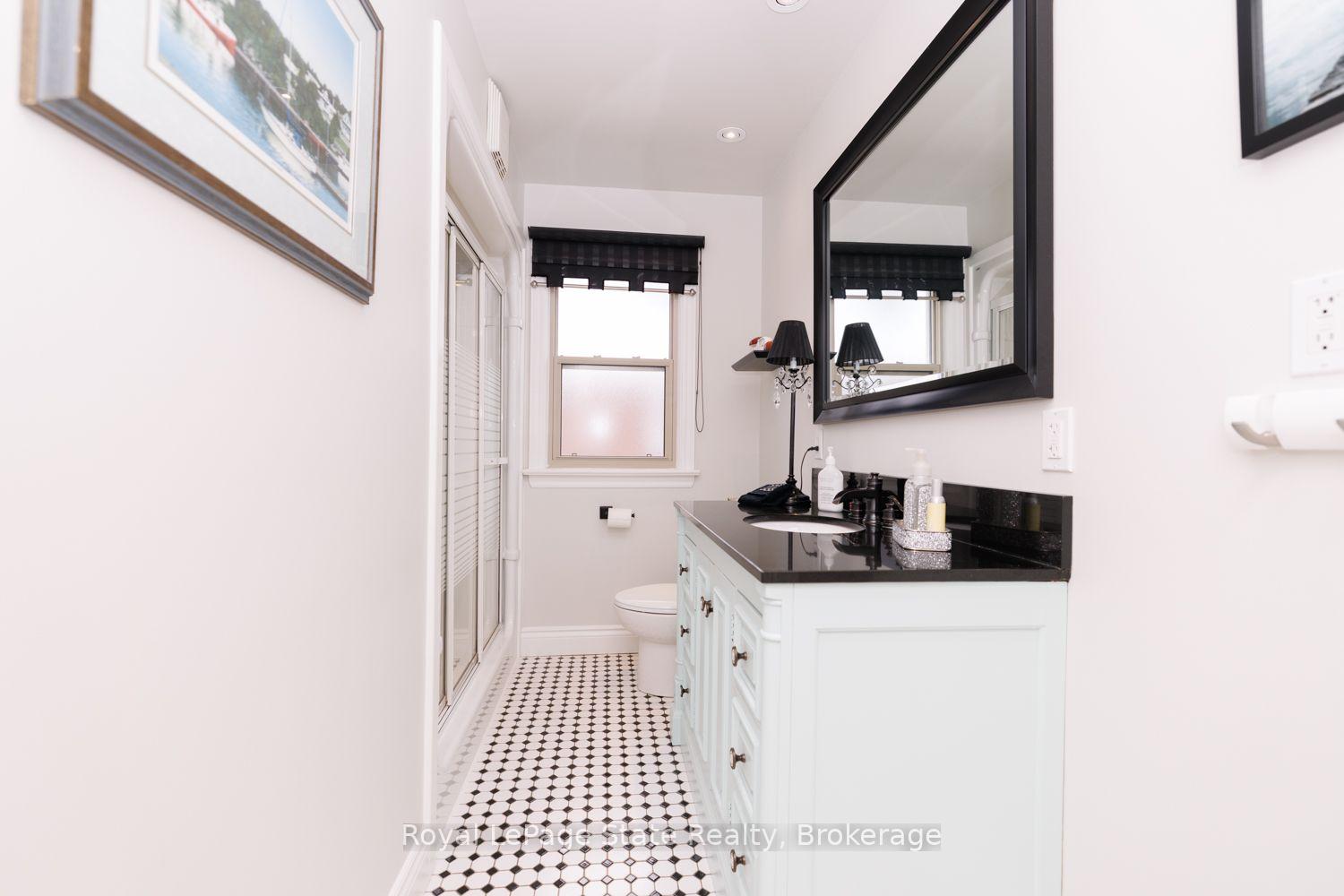 Photo 18 of 14 Charles Street, Hamilton, Stoney Creek — HOMEH