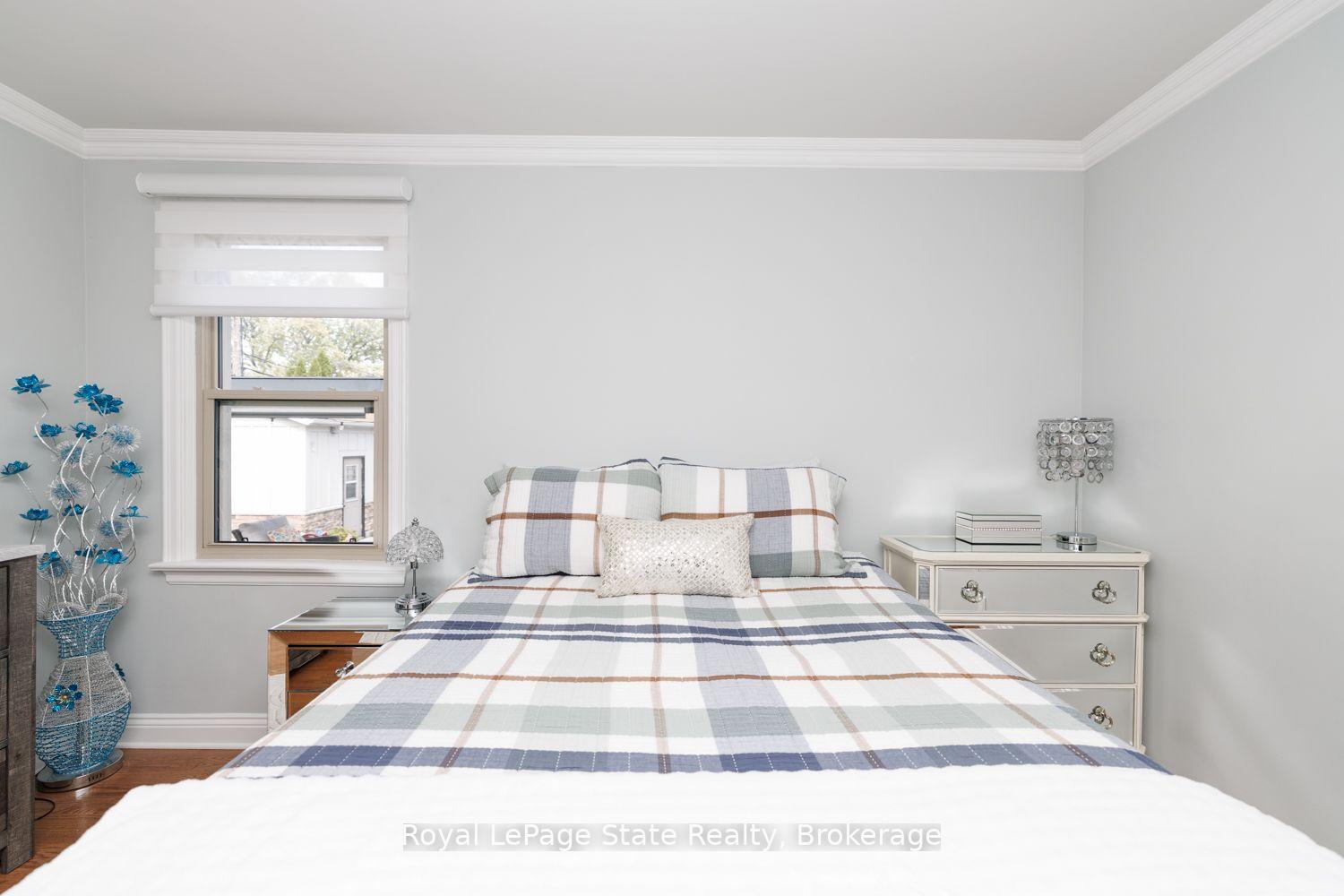 Photo 20 of 14 Charles Street, Hamilton, Stoney Creek — HOMEH