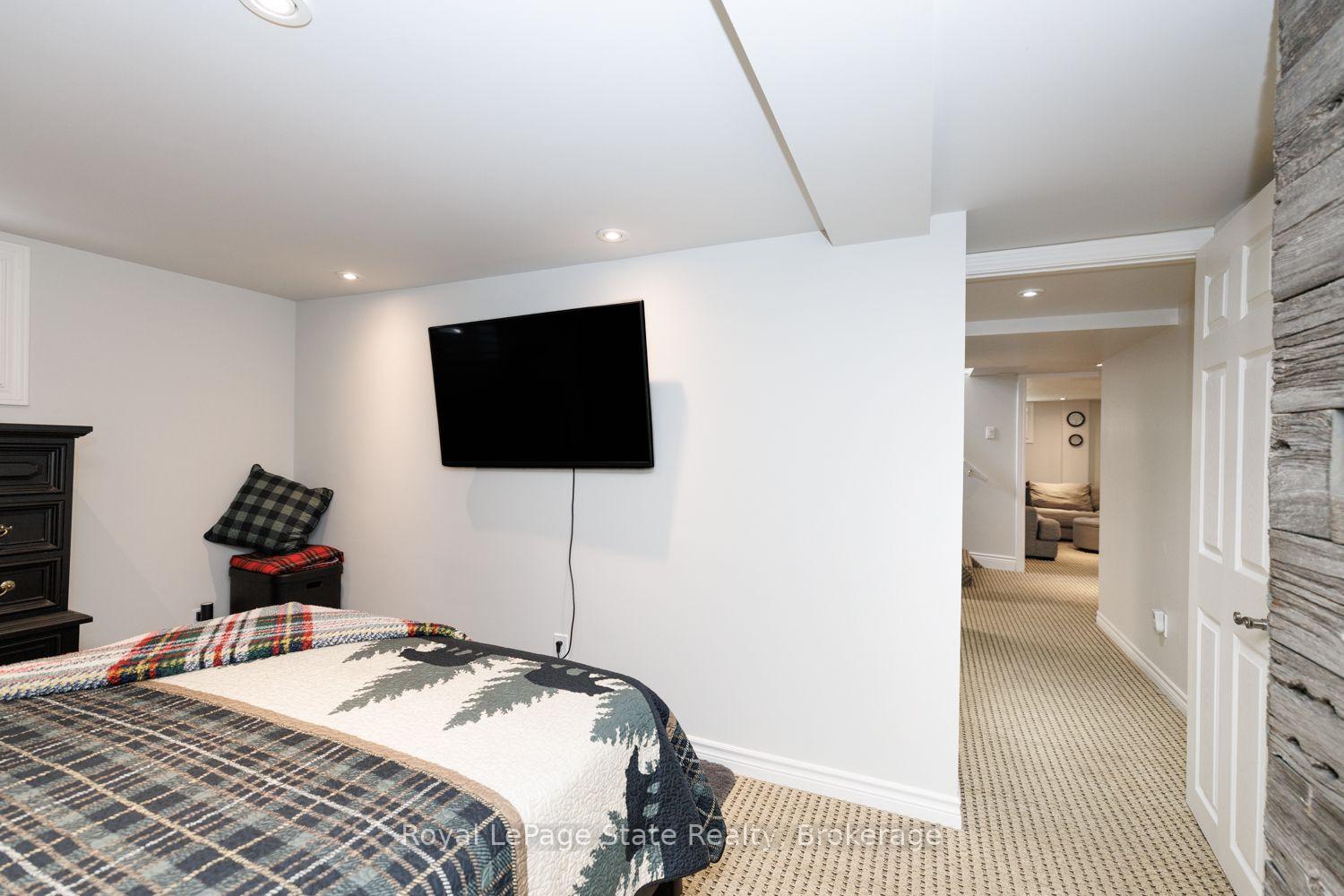 Photo 30 of 14 Charles Street, Hamilton, Stoney Creek — HOMEH