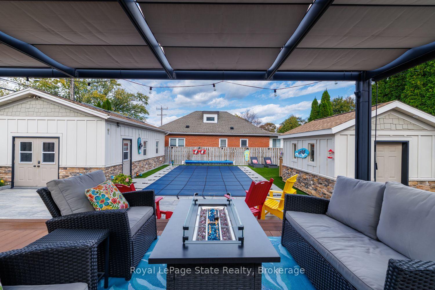 Photo 45 of 14 Charles Street, Hamilton, Stoney Creek — HOMEH