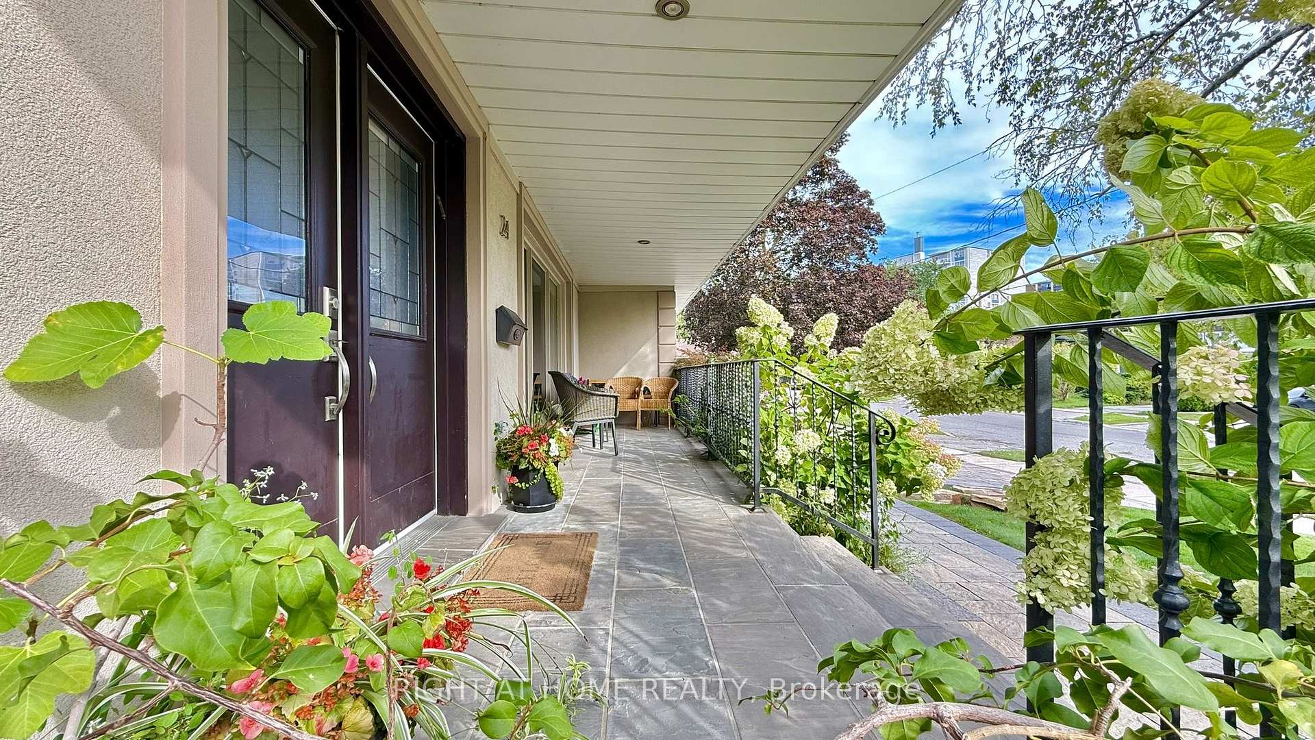 Photo 7 of 24 Stonedene Boulevard, North York, Westminster-Branson — HOMEH