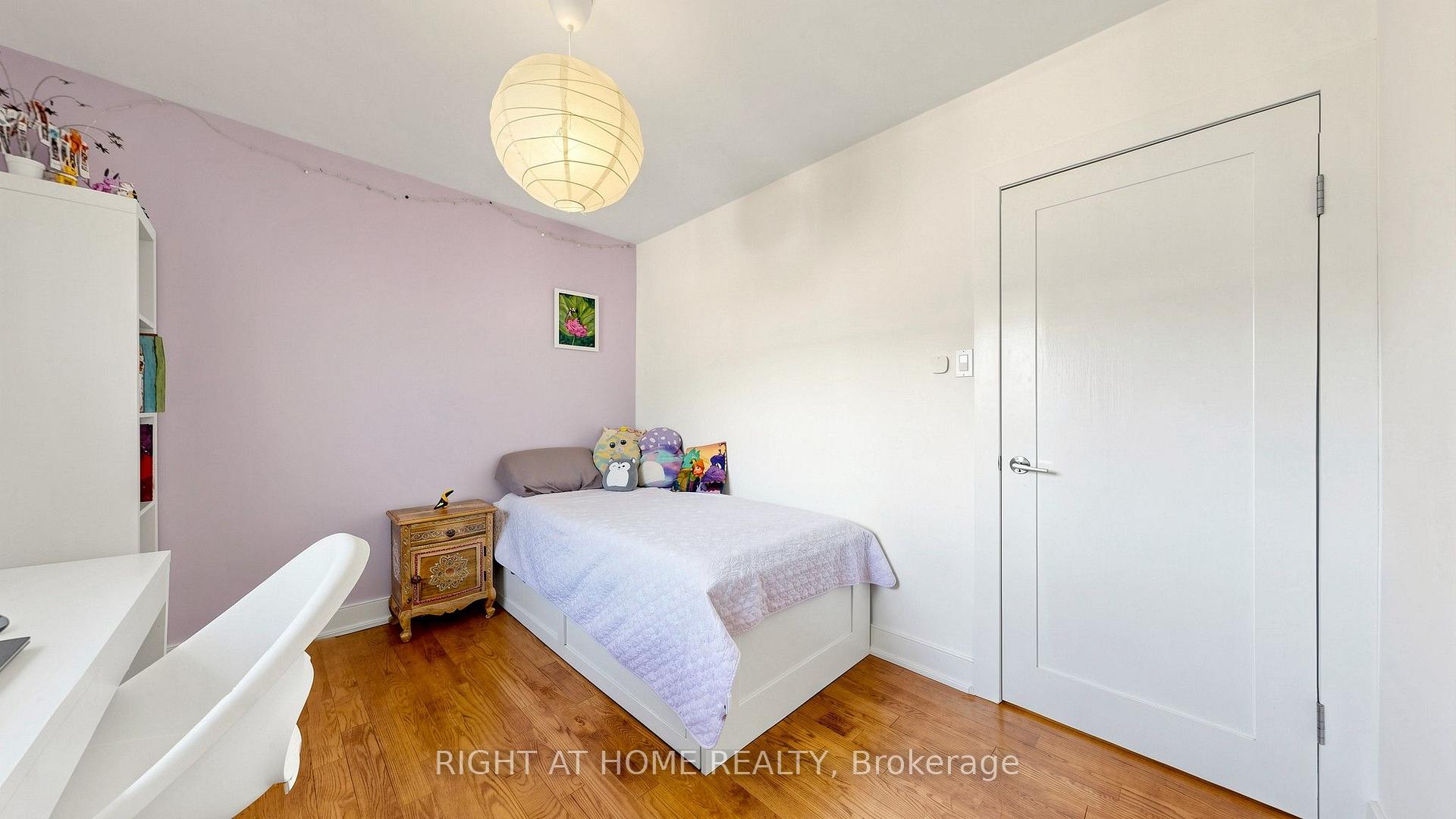 Photo 24 of 24 Stonedene Boulevard, North York, Westminster-Branson — HOMEH