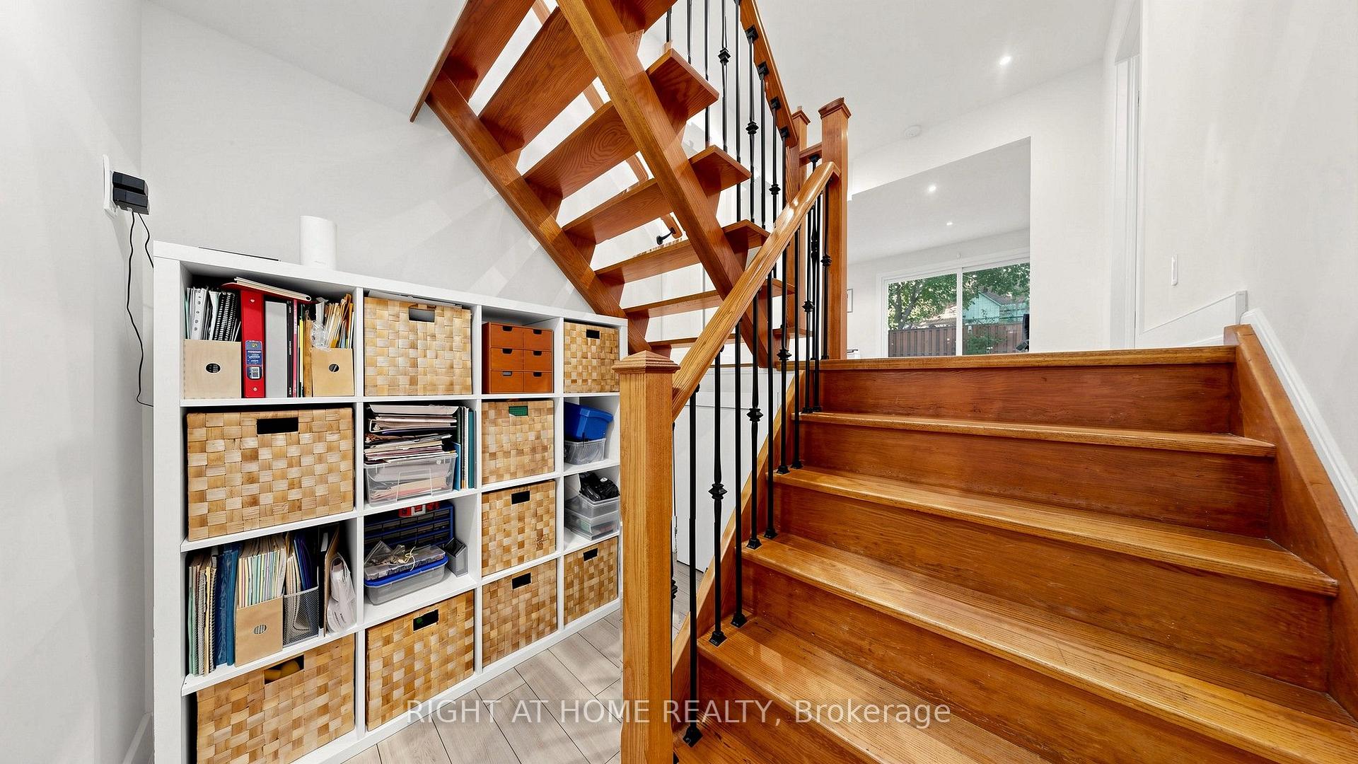 Photo 34 of 24 Stonedene Boulevard, North York, Westminster-Branson — HOMEH