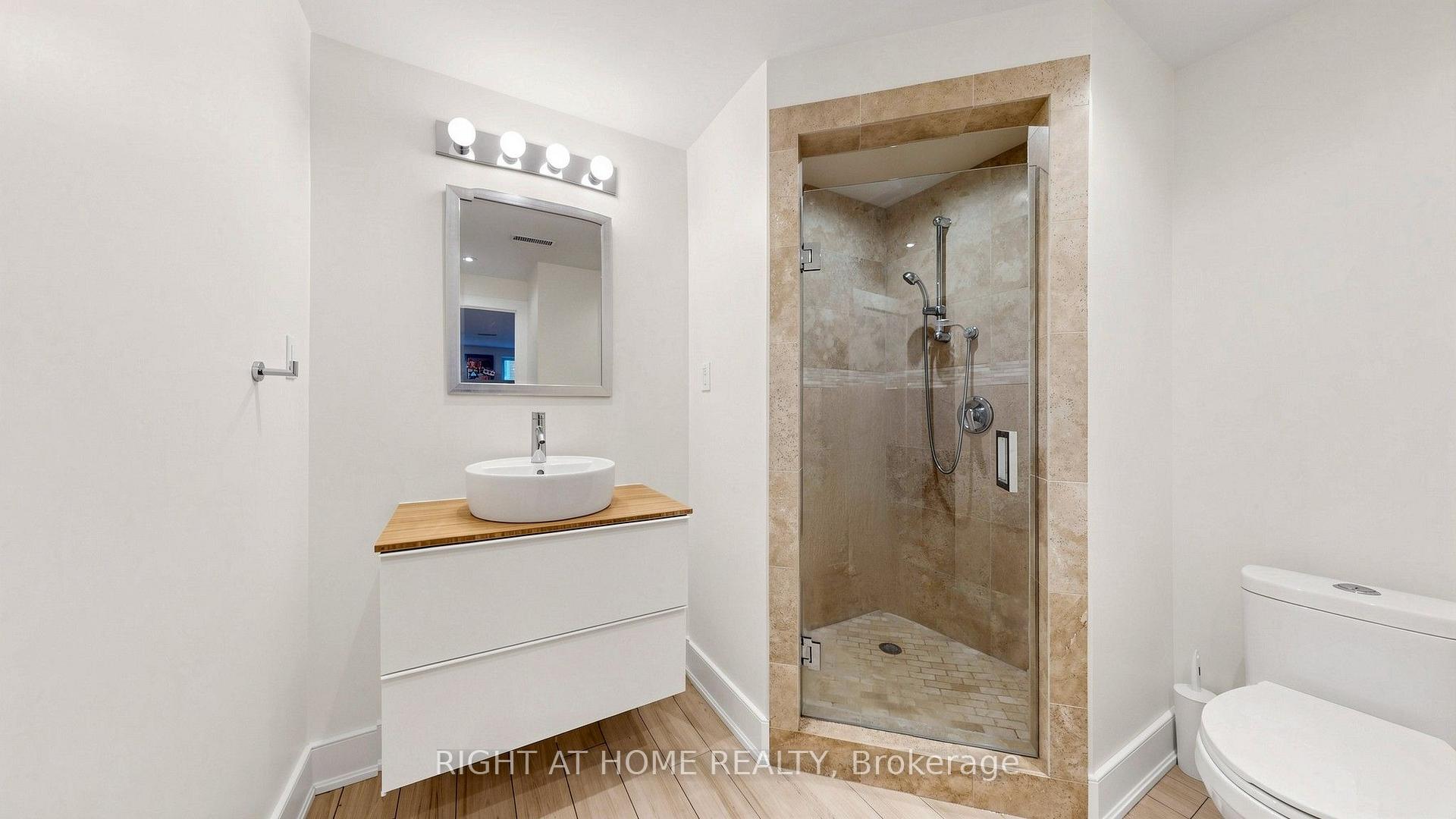 Photo 41 of 24 Stonedene Boulevard, North York, Westminster-Branson — HOMEH