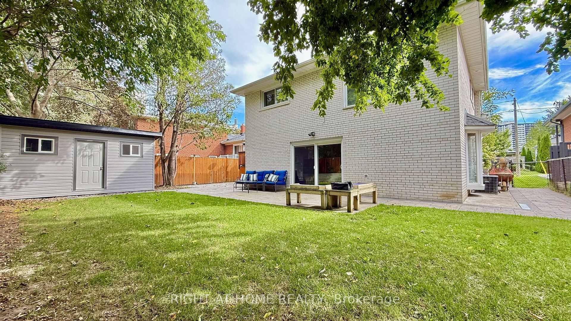 Photo 48 of 24 Stonedene Boulevard, North York, Westminster-Branson — HOMEH