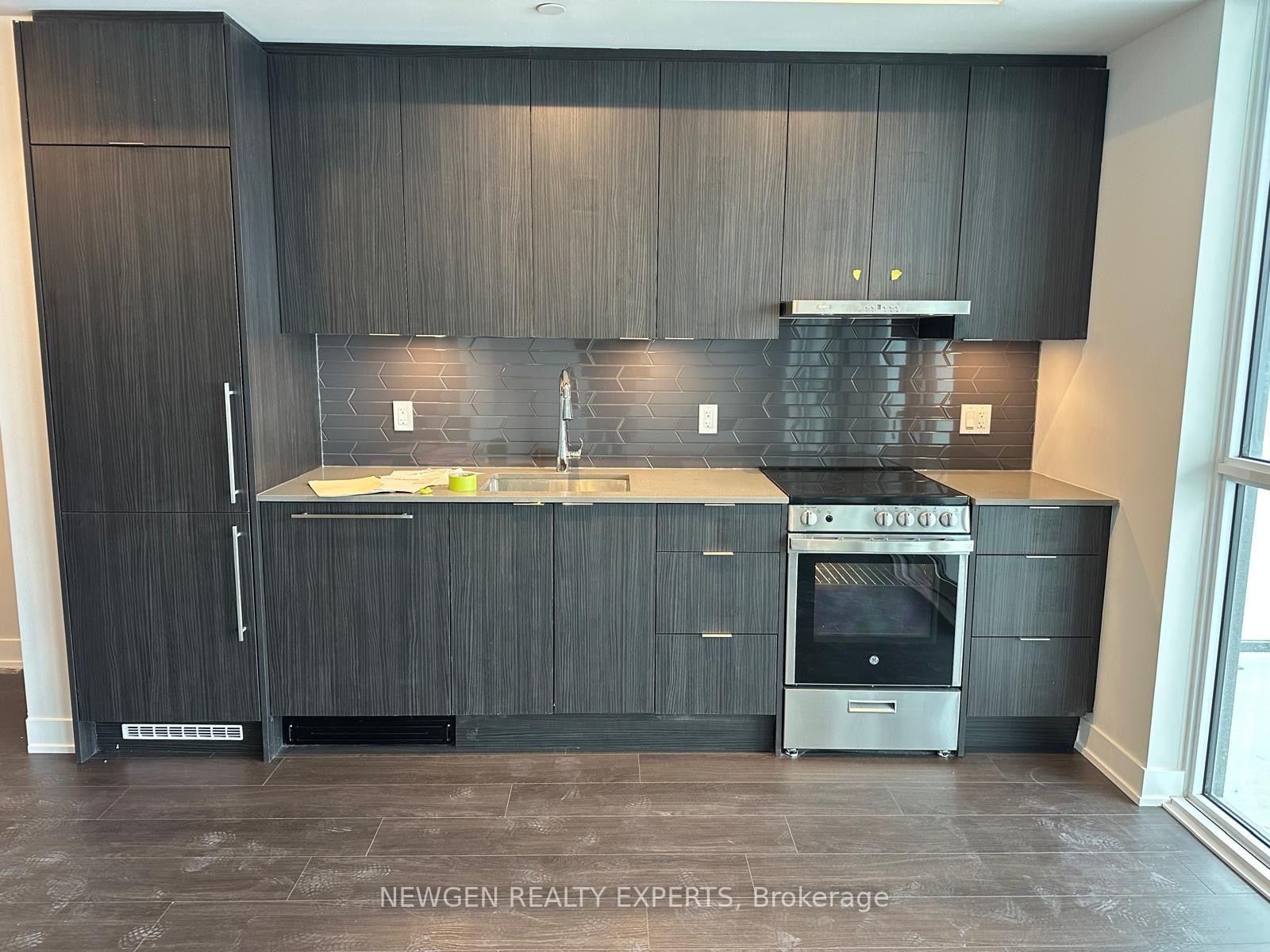 Photo 3 of Unit 3504, 430 Square One Drive, Mississauga, City Centre — HOMEH
