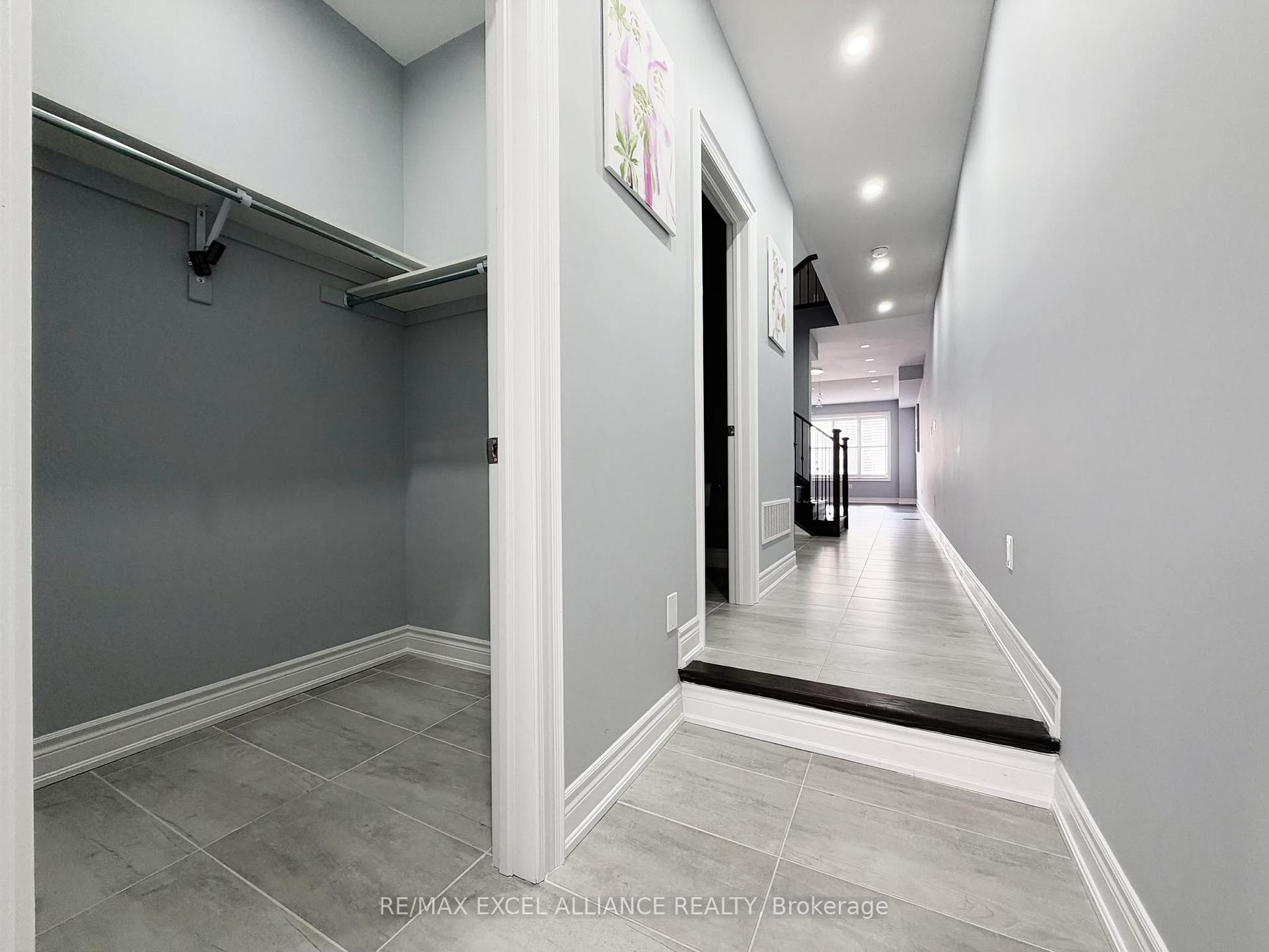 Photo 5 of 42 Ryler Way, Markham, Cedarwood — HOMEH